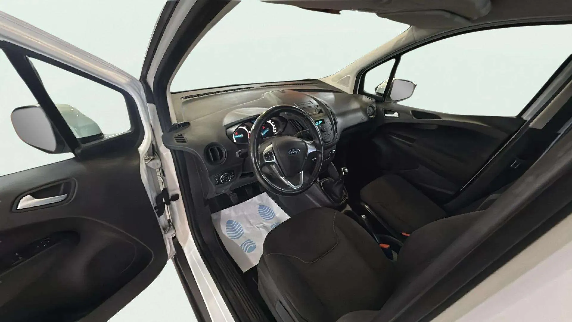 Ford Tourneo Courier 1.5 TDCi Trend - foto 8