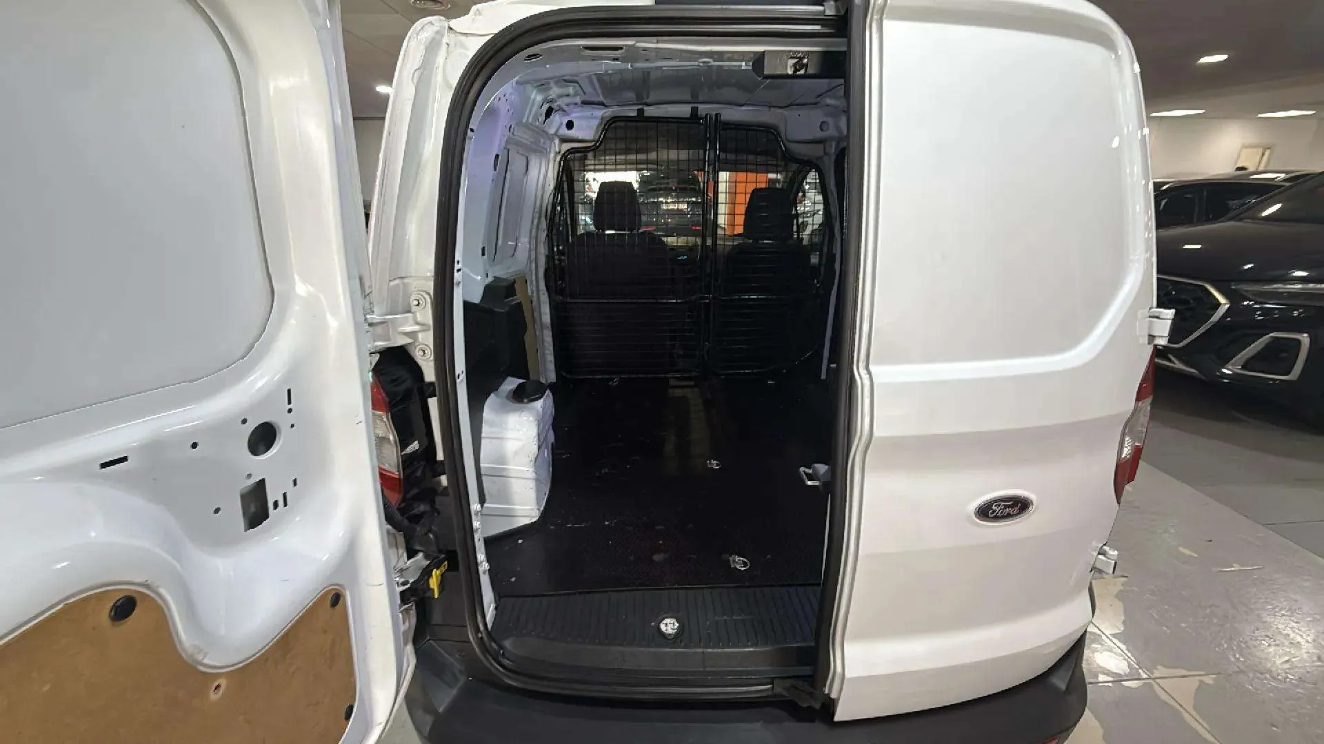 Ford Tourneo Courier 1.5 TDCi Trend - foto 14