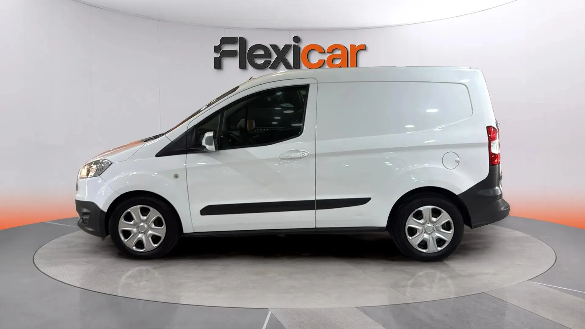 Ford Tourneo Courier 1.5 TDCi Trend - foto 4