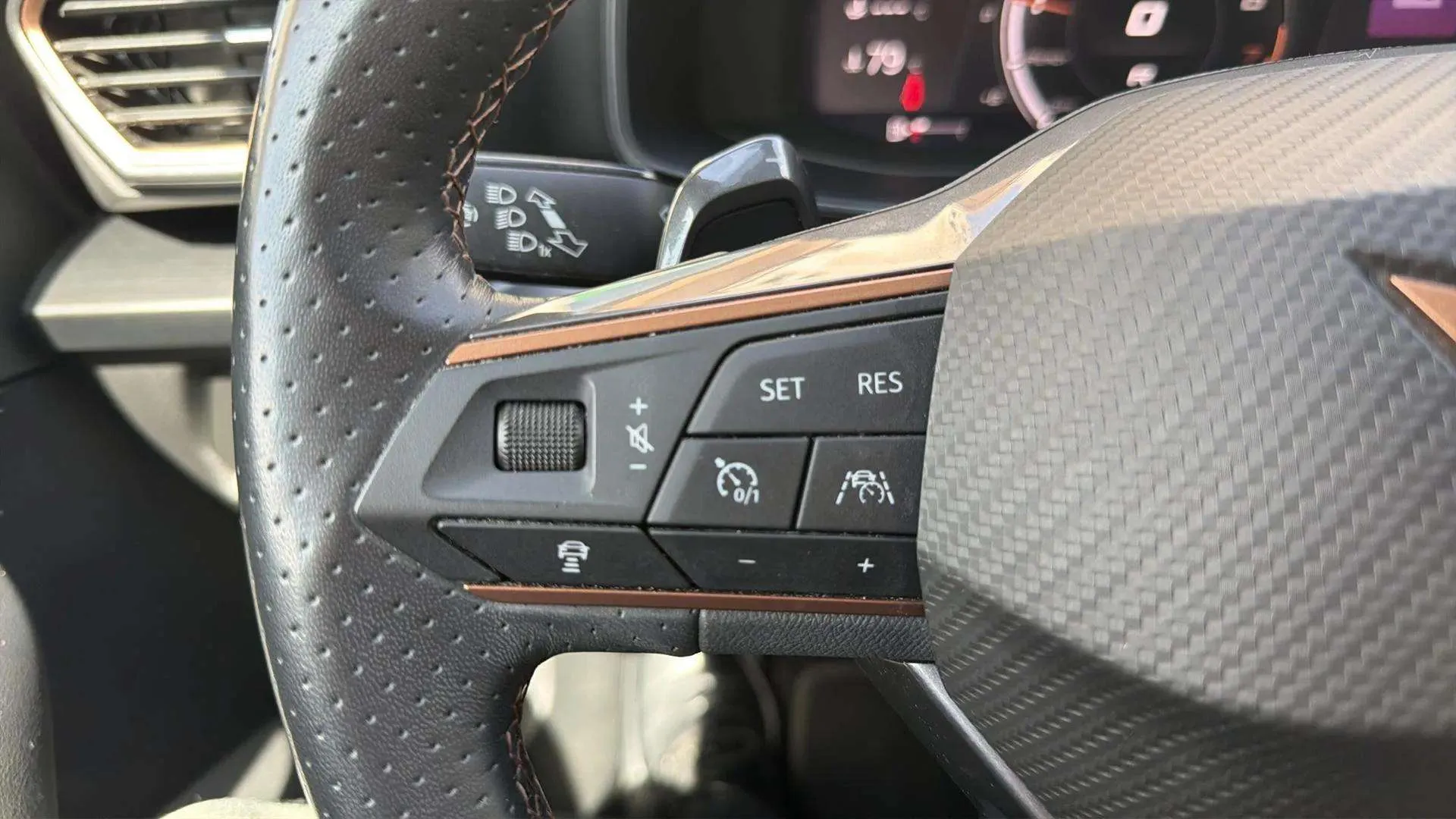 Cupra Formentor 1.5 TSI DSG - foto 21