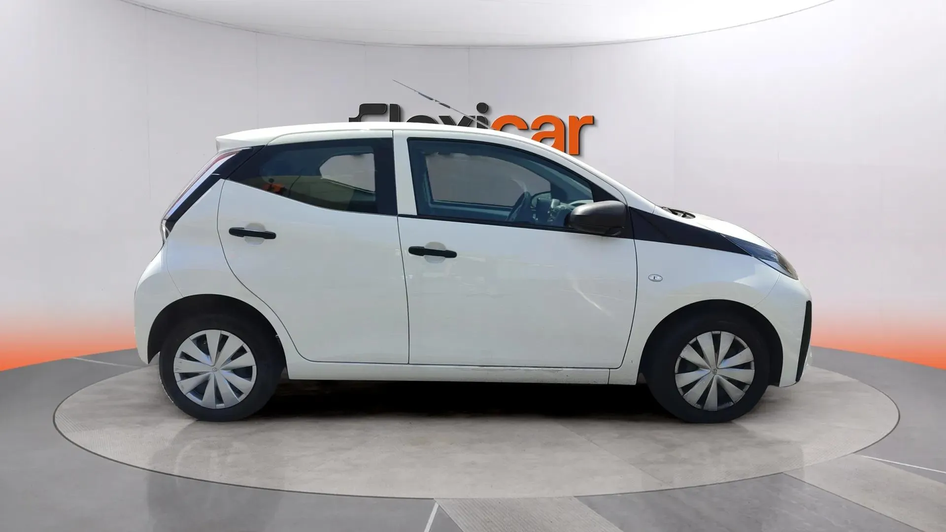 Toyota Aygo 1.0 70 x-cite - foto 3