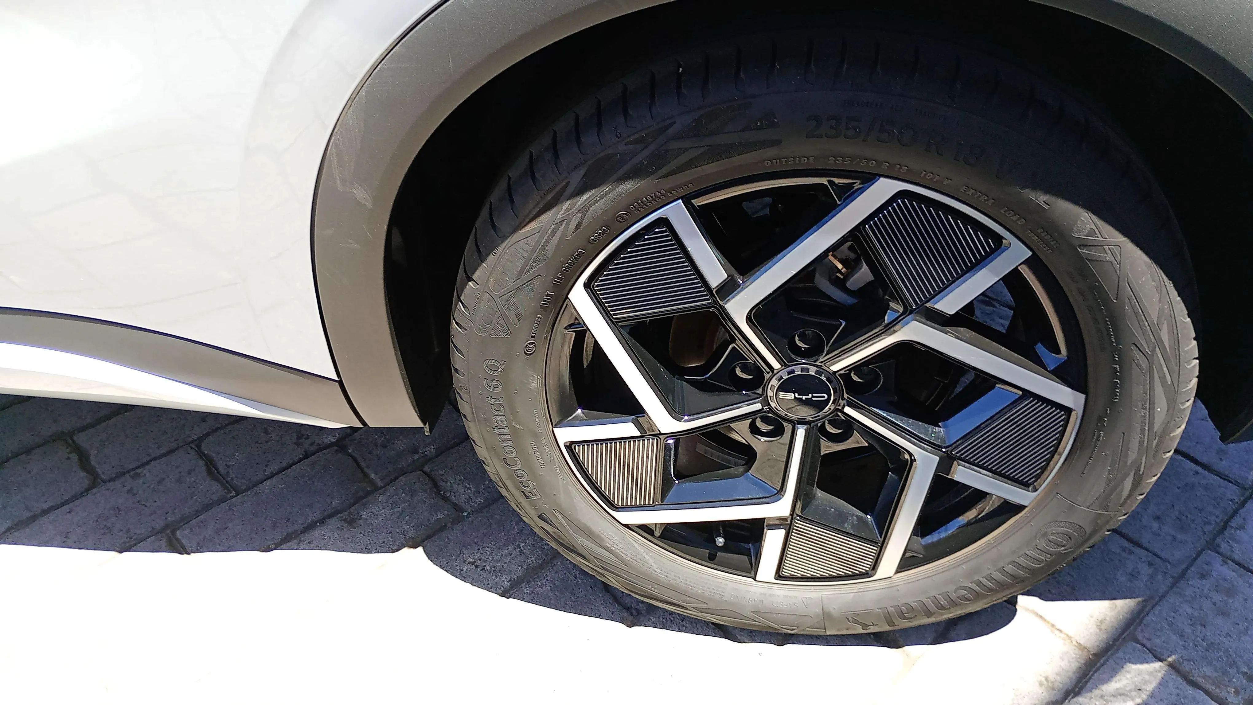BYD Atto 3 Design - foto 17