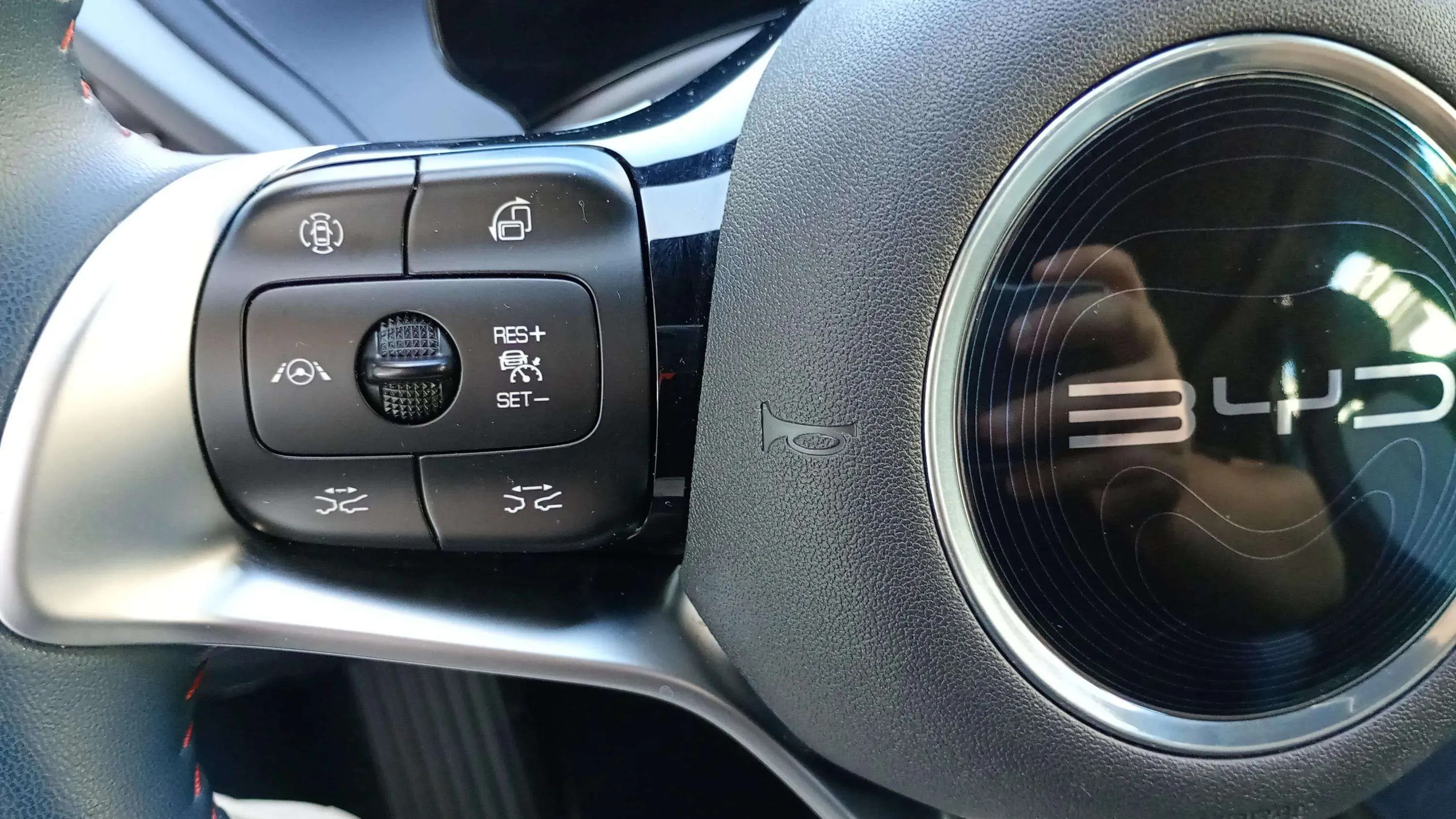BYD Atto 3 Design - foto 13