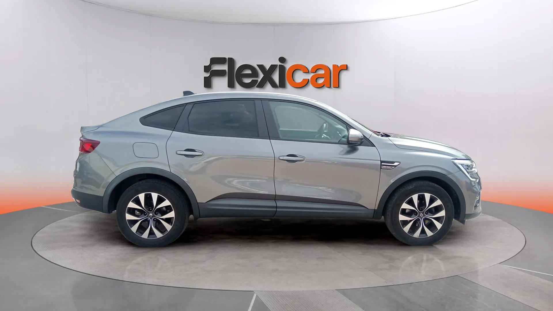 Renault Arkana Evolution TCe EDC mild hybr - foto 11