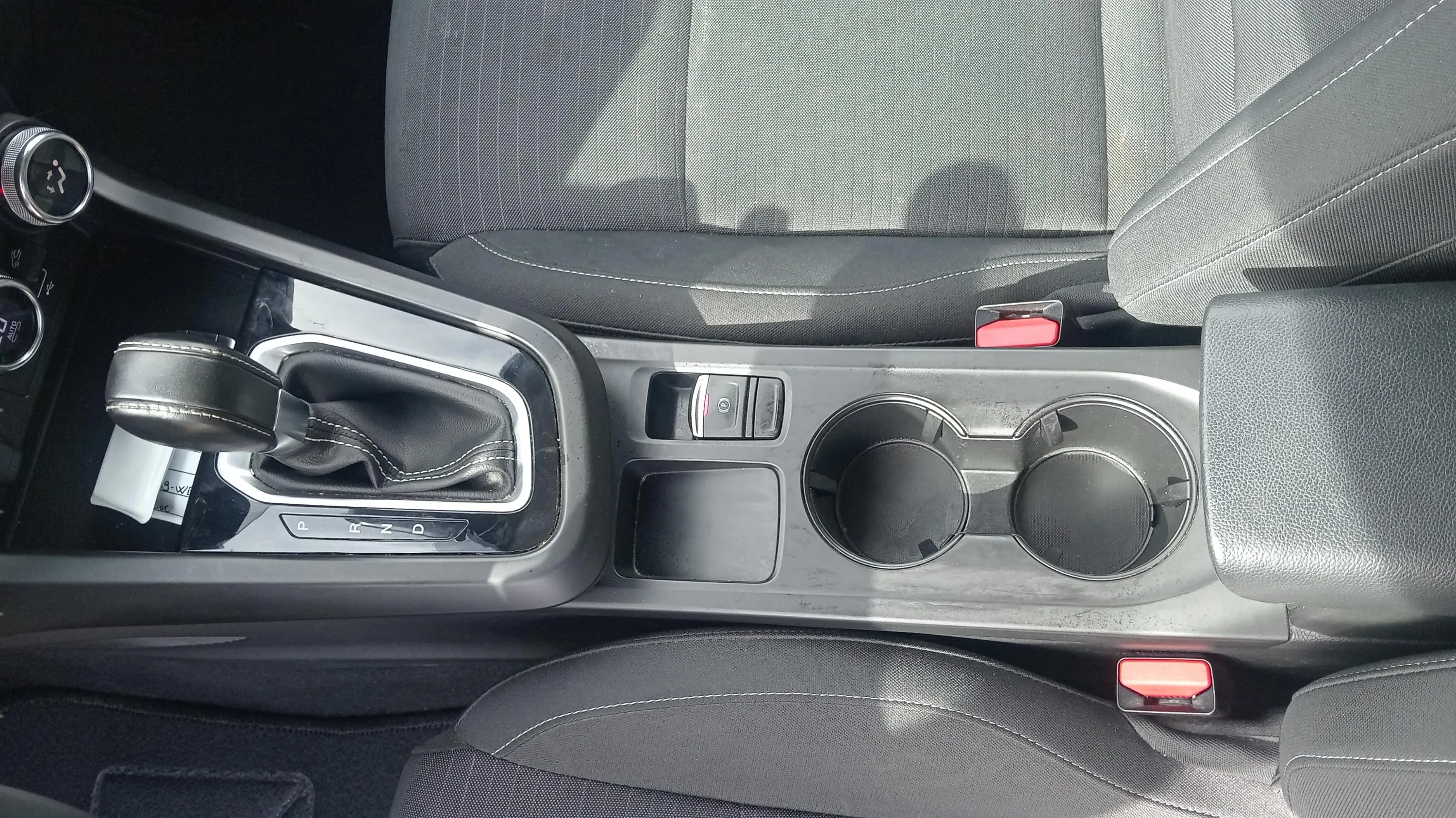 Renault Arkana Evolution TCe EDC mild hybr - foto 21
