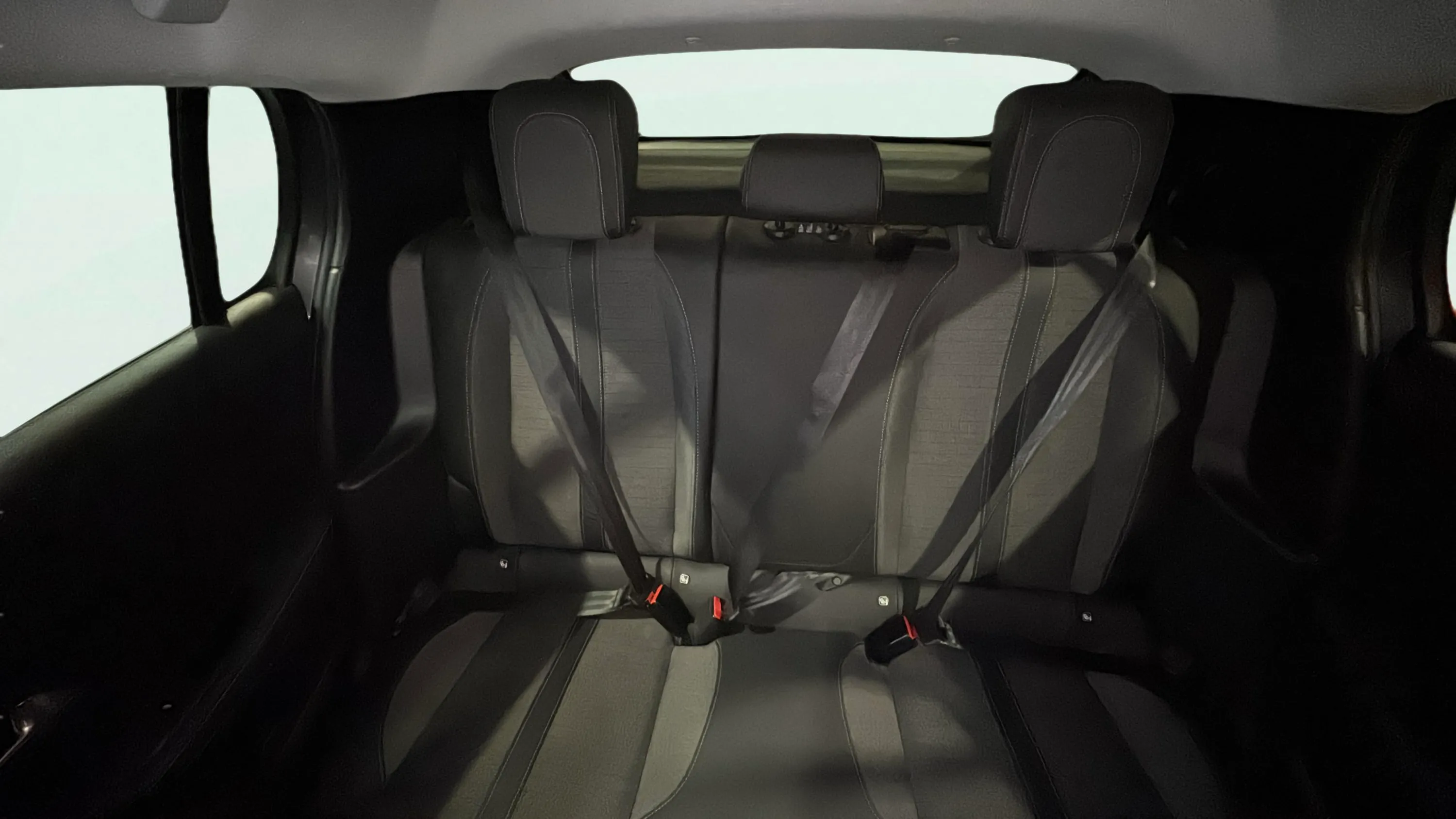 Peugeot 208 PureTech EAT8 GT Pack - foto 23