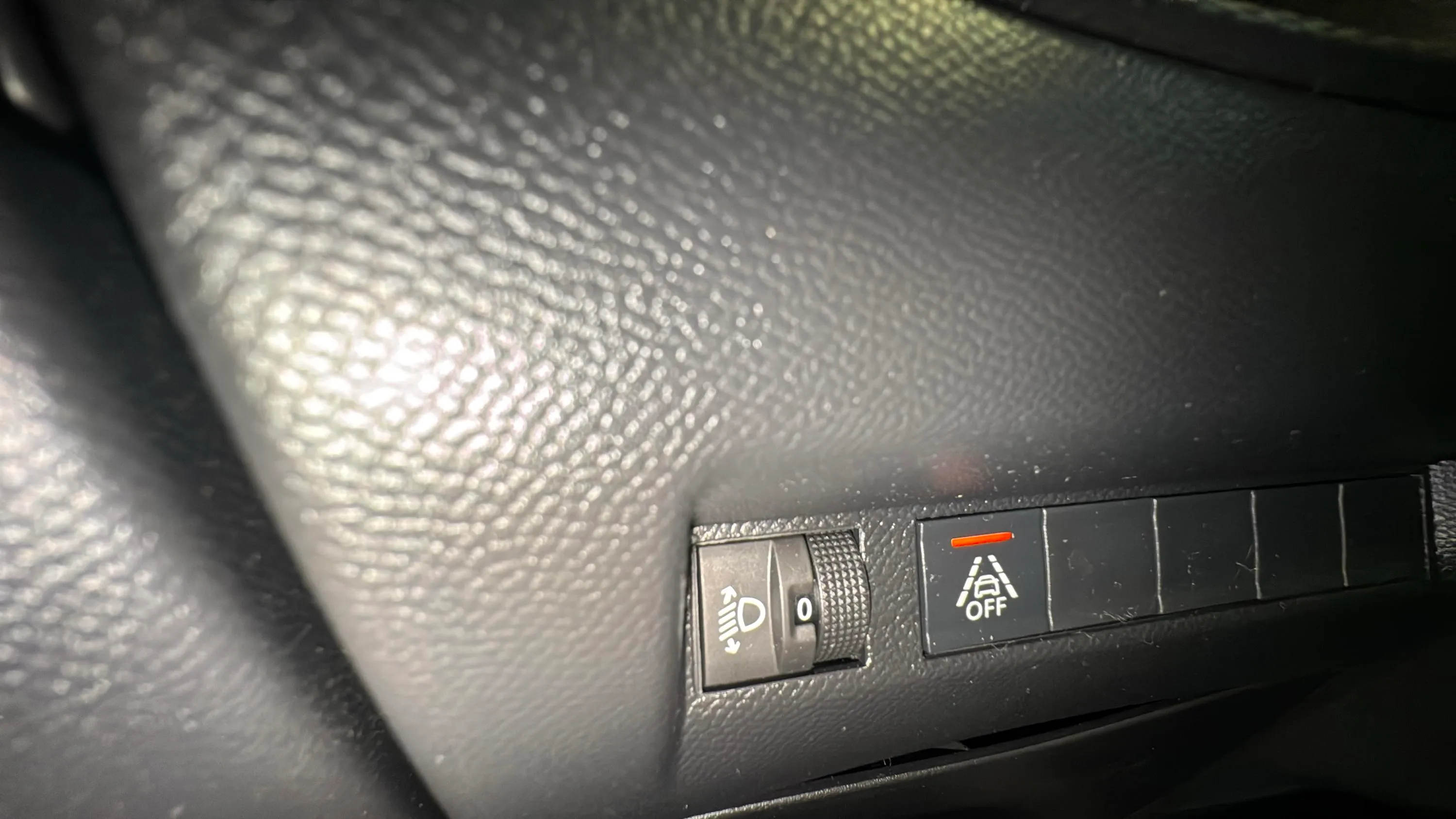 Peugeot 208 PureTech EAT8 GT Pack - foto 26