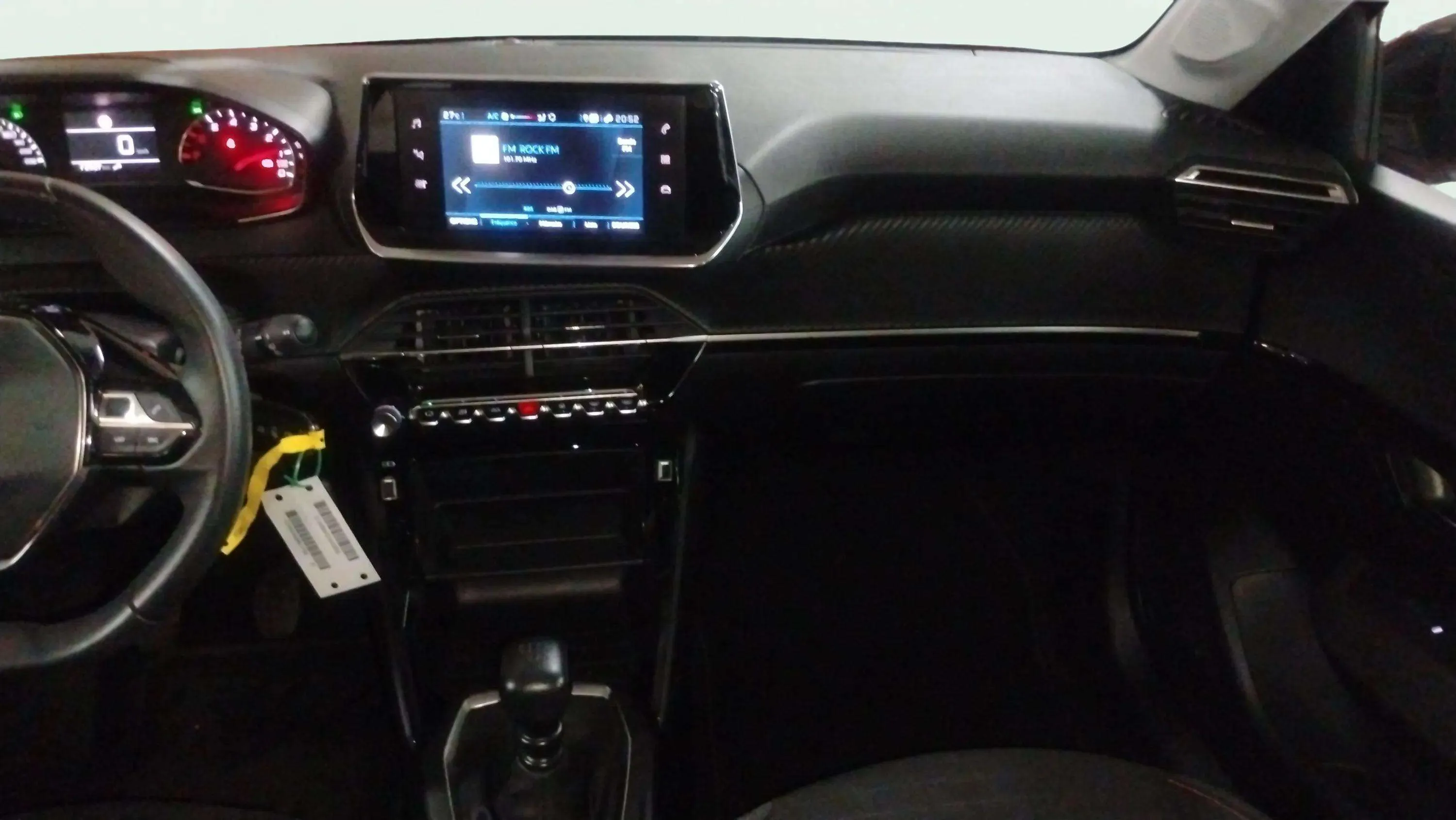 Peugeot 208 PureTech Allure - foto 19