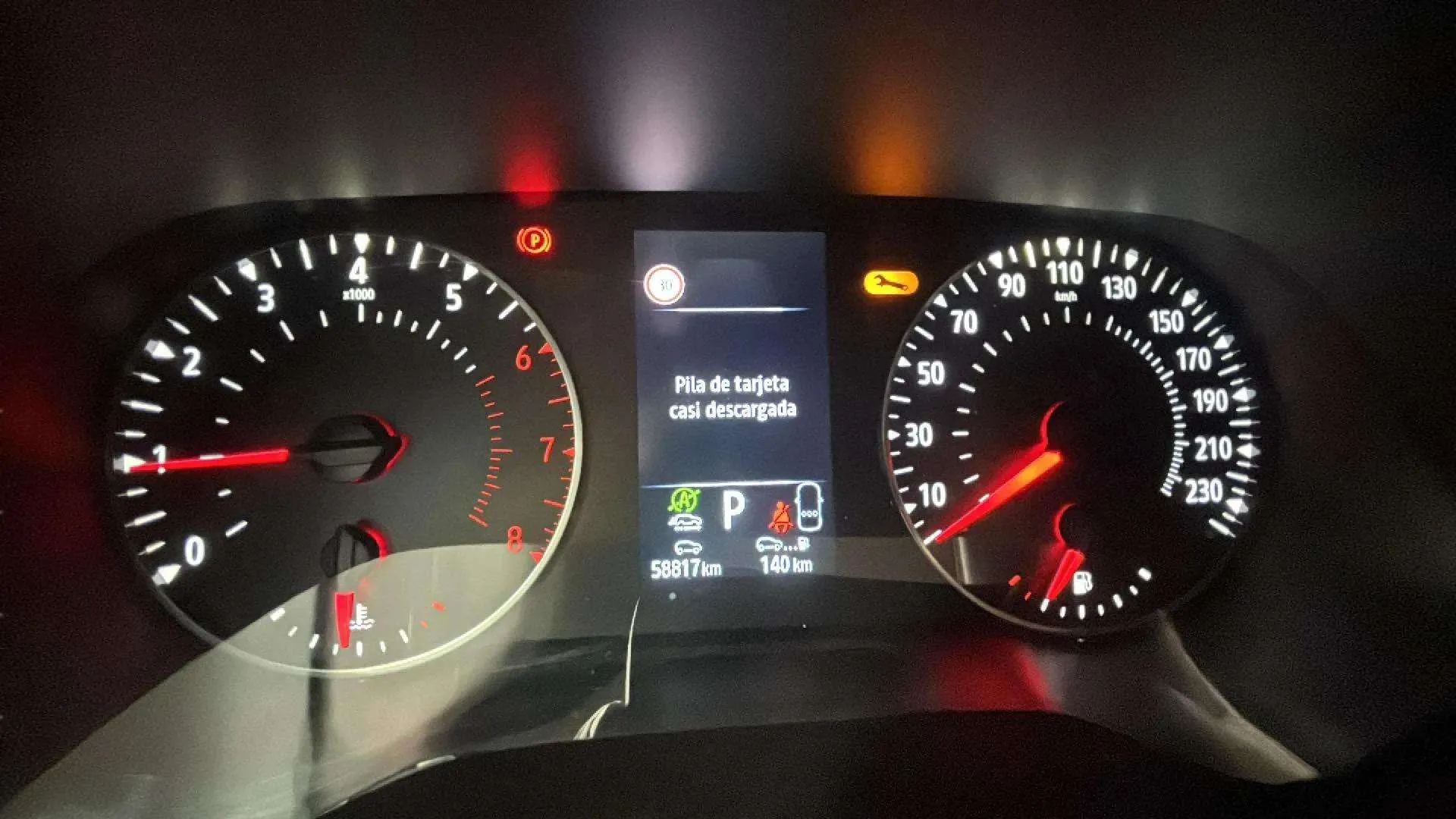 Renault Arkana Evolution TCe EDC mild hybr - foto 10