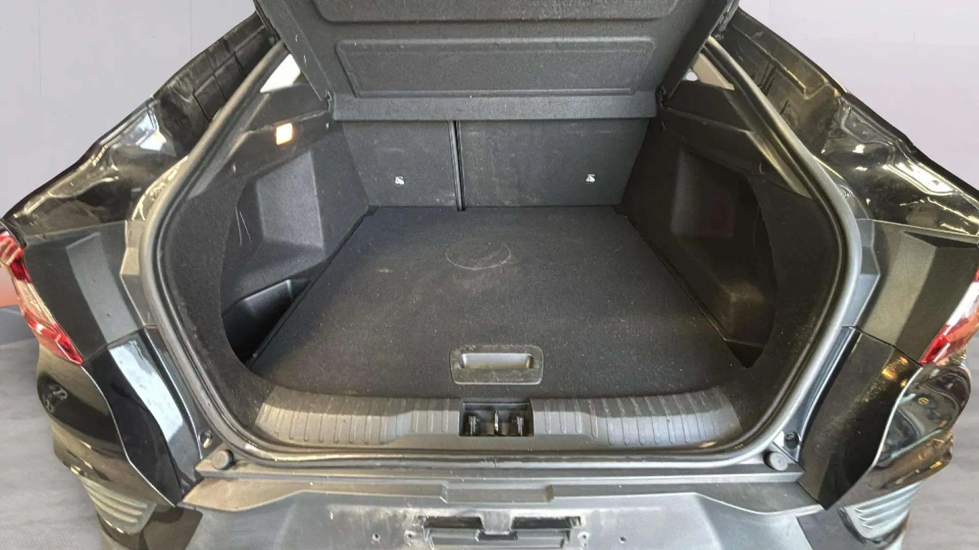 Renault Arkana Evolution TCe EDC mild hybr - foto 8