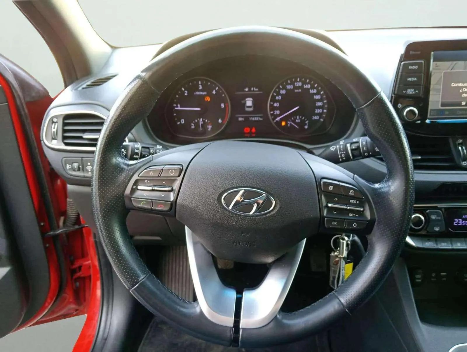 Hyundai i30 1.6 CRDi Tecno - foto 8