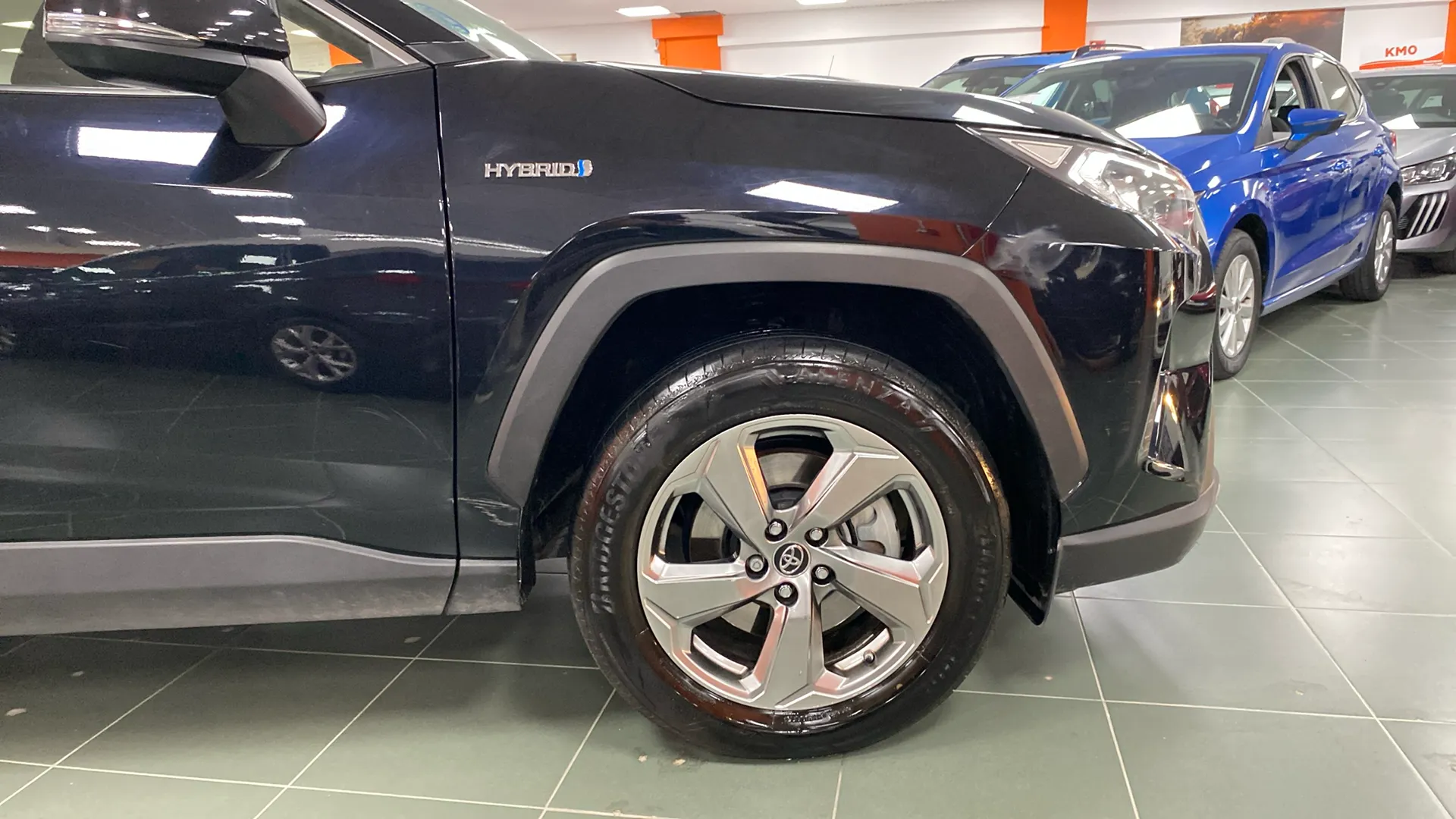 Toyota RAV4 2.5l 220H Advance - foto 7