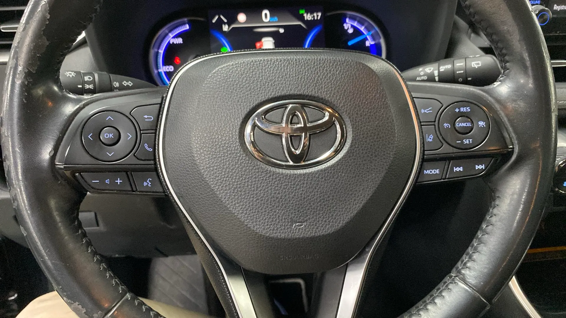 Toyota RAV4 2.5l 220H Advance - foto 11
