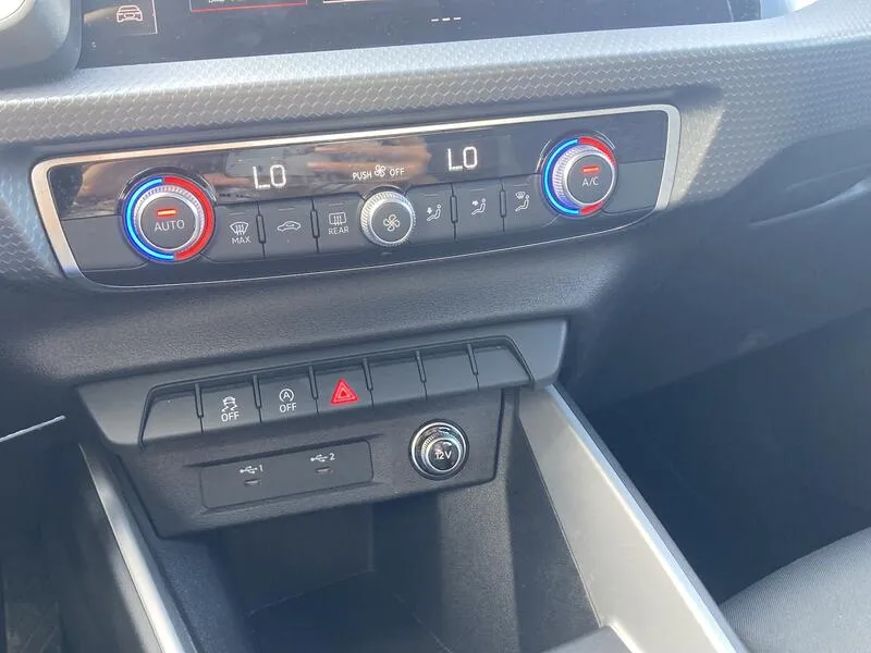Audi A1 Sportback Adrenalin 30 TFSI S tron - foto 40
