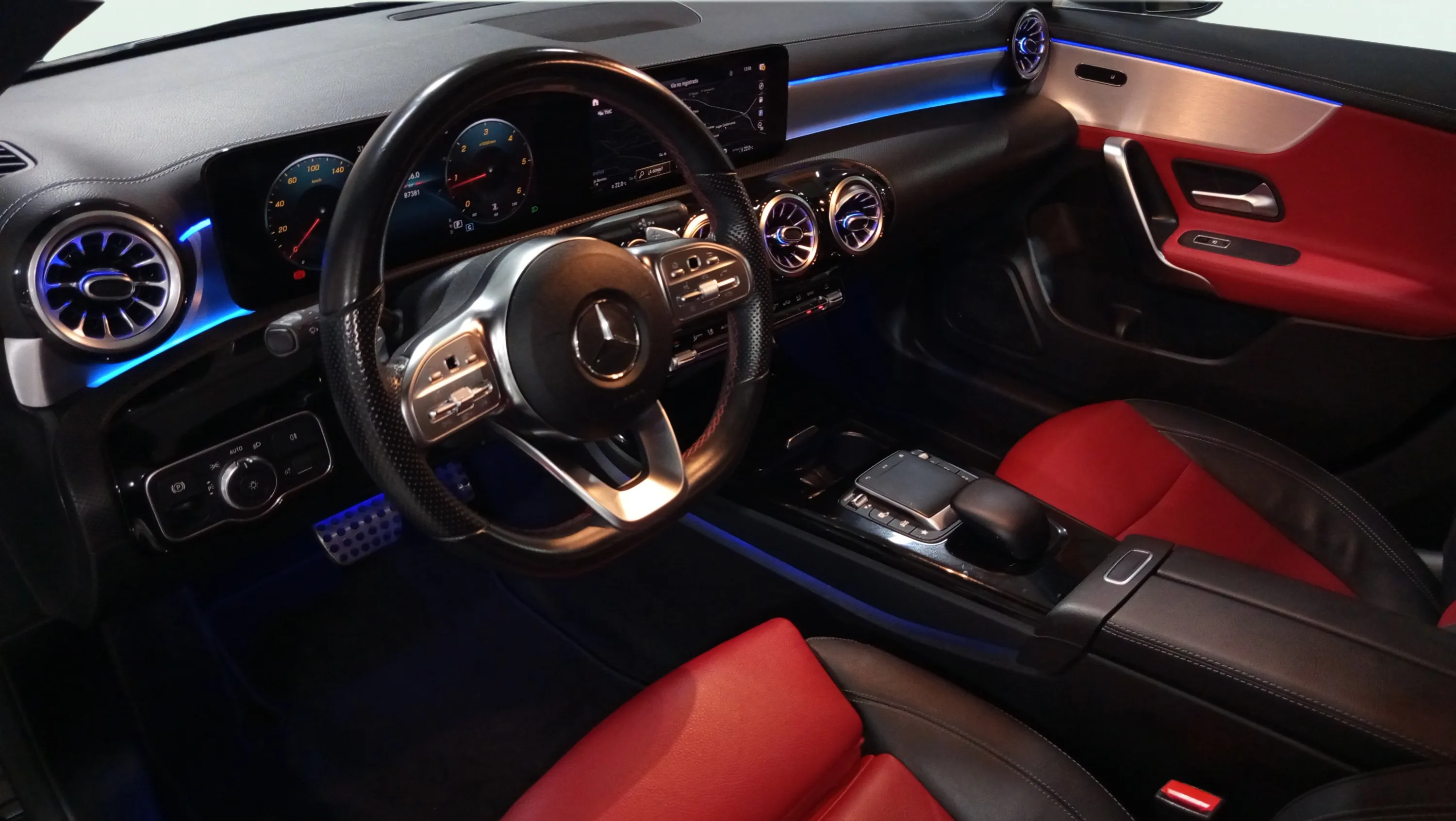 Mercedes-Benz CLA 200 D DCT - foto 15