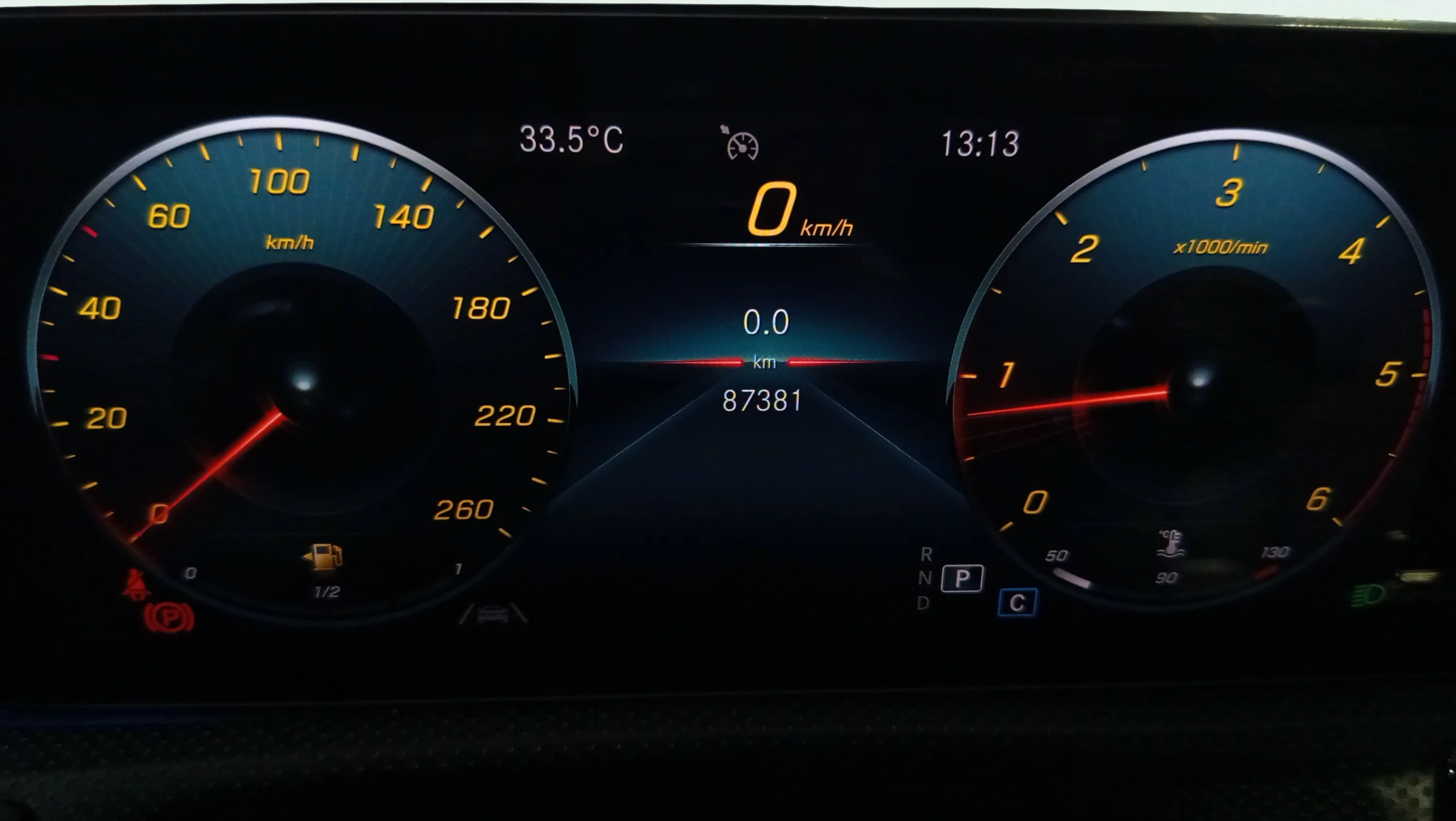 Mercedes-Benz CLA 200 D DCT - foto 11
