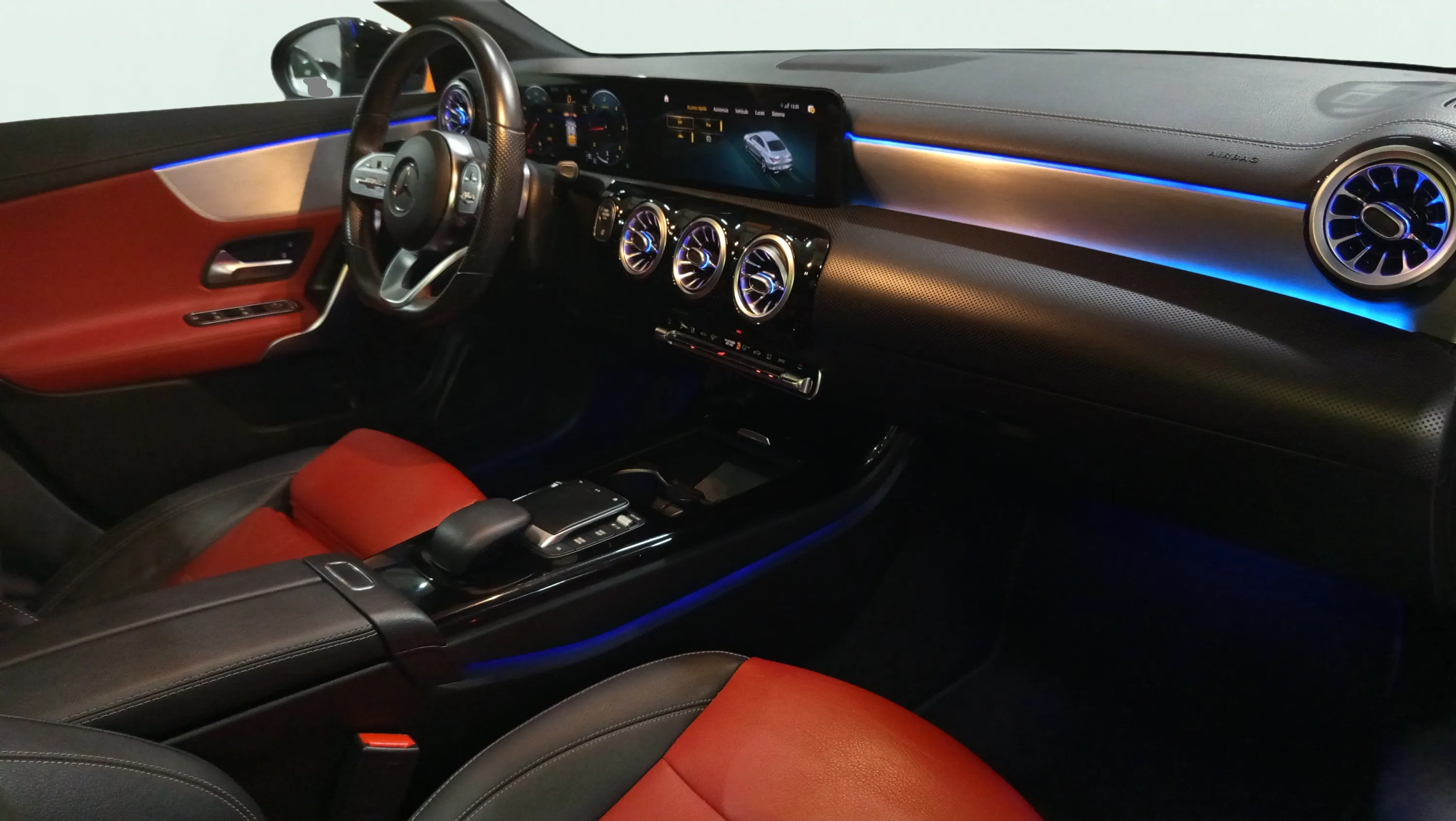 Mercedes-Benz CLA 200 D DCT - foto 29