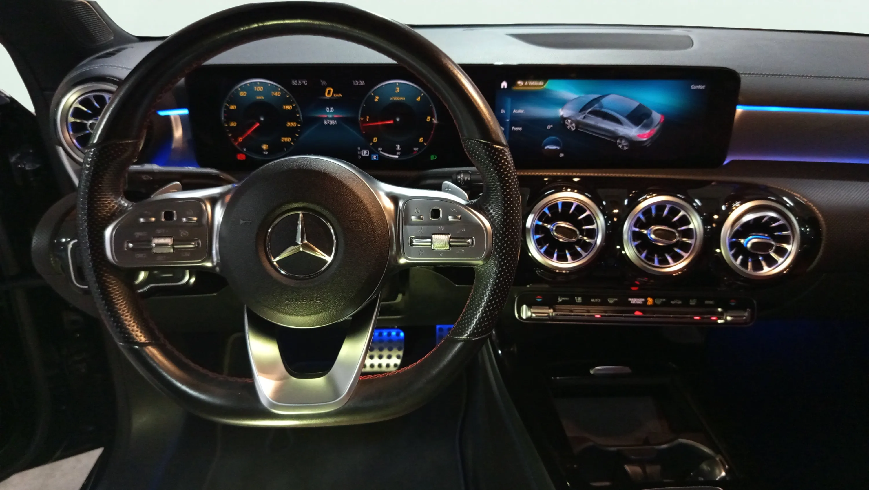 Mercedes-Benz CLA 200 D DCT - foto 30