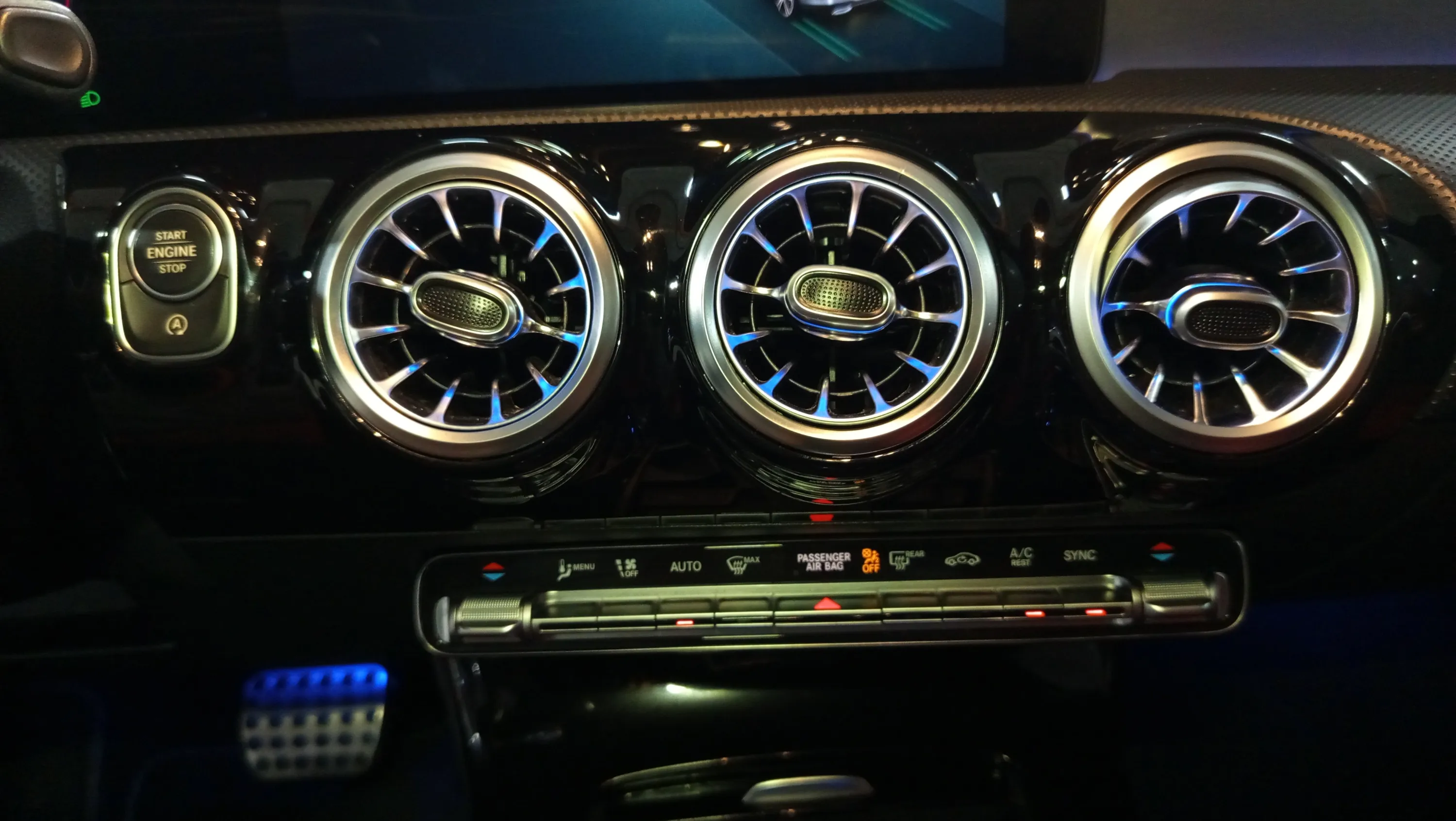 Mercedes-Benz CLA 200 D DCT - foto 20
