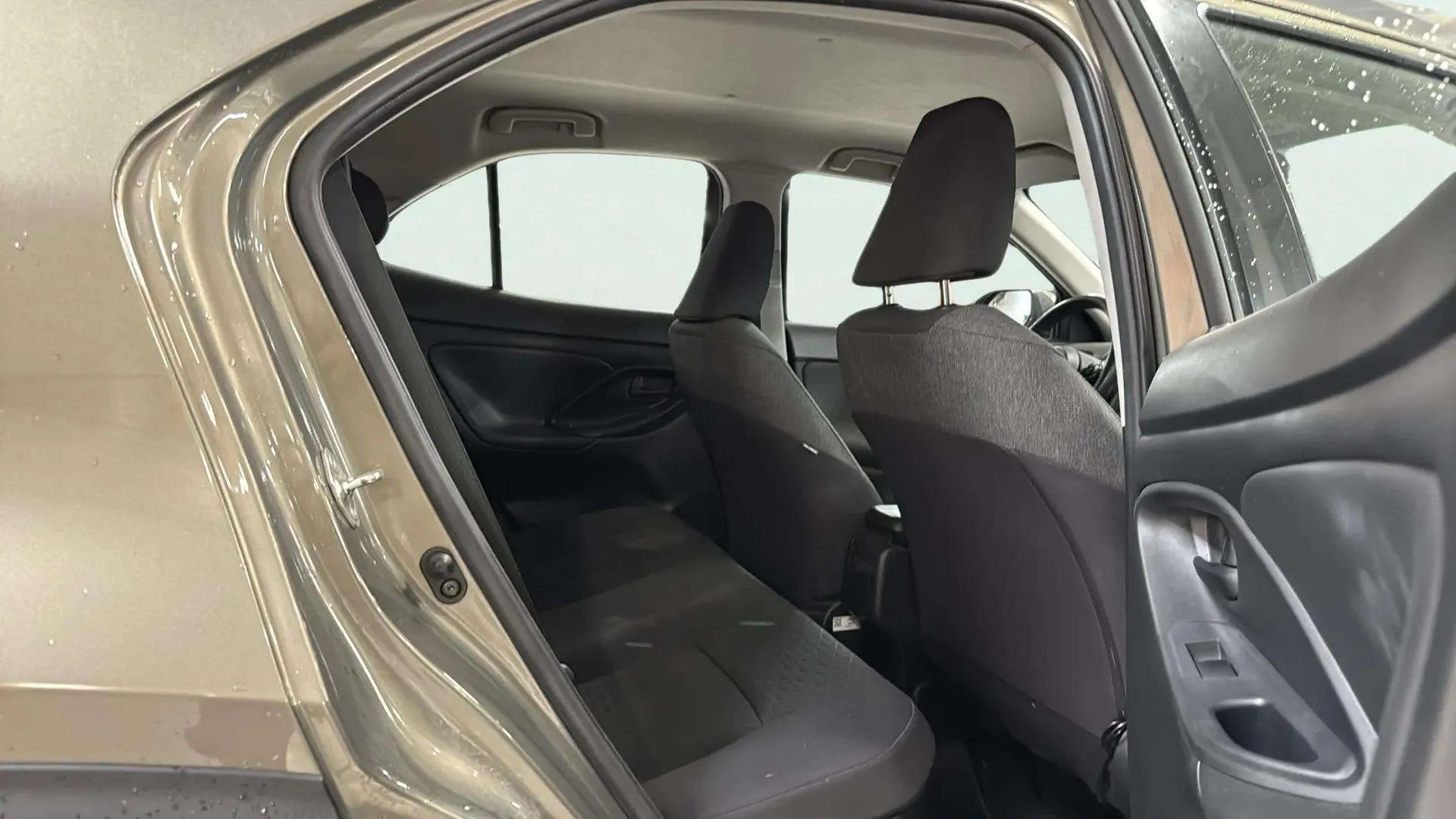 Toyota Yaris Cross 1.5 120H Business Plus - foto 13