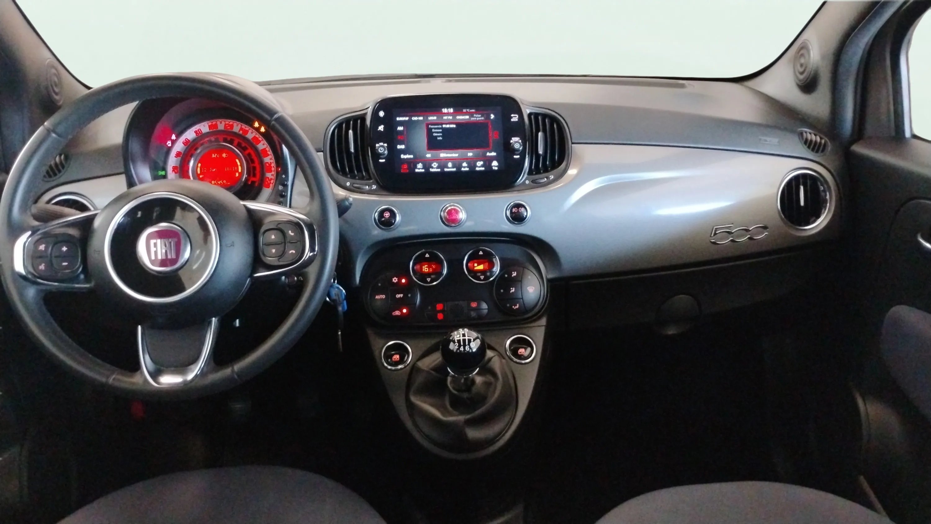 Fiat 500 Club 1.0 Hybrid - foto 9