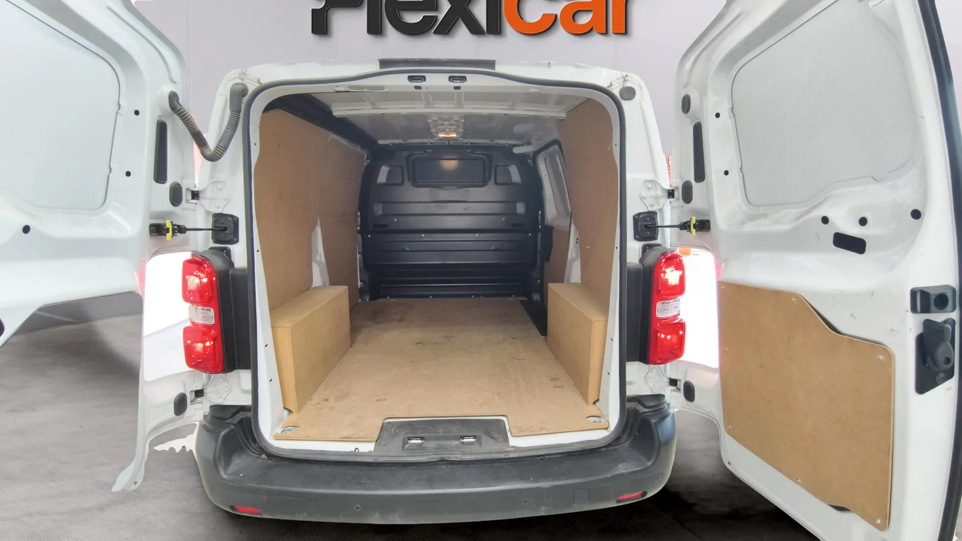 Fiat Scudo Furgón L2 MT5 - foto 15