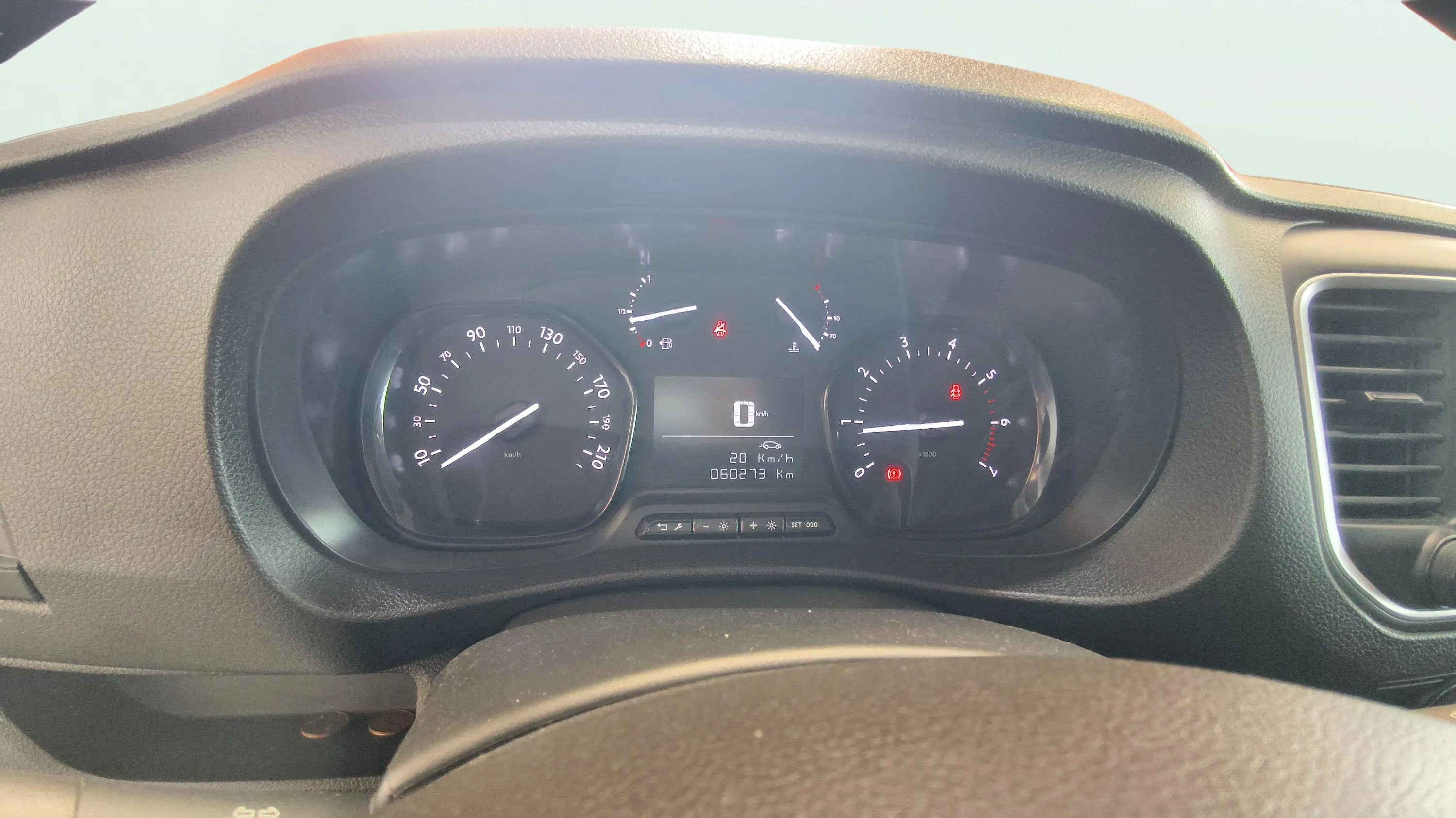 Fiat Scudo Furgón L2 MT5 - foto 11