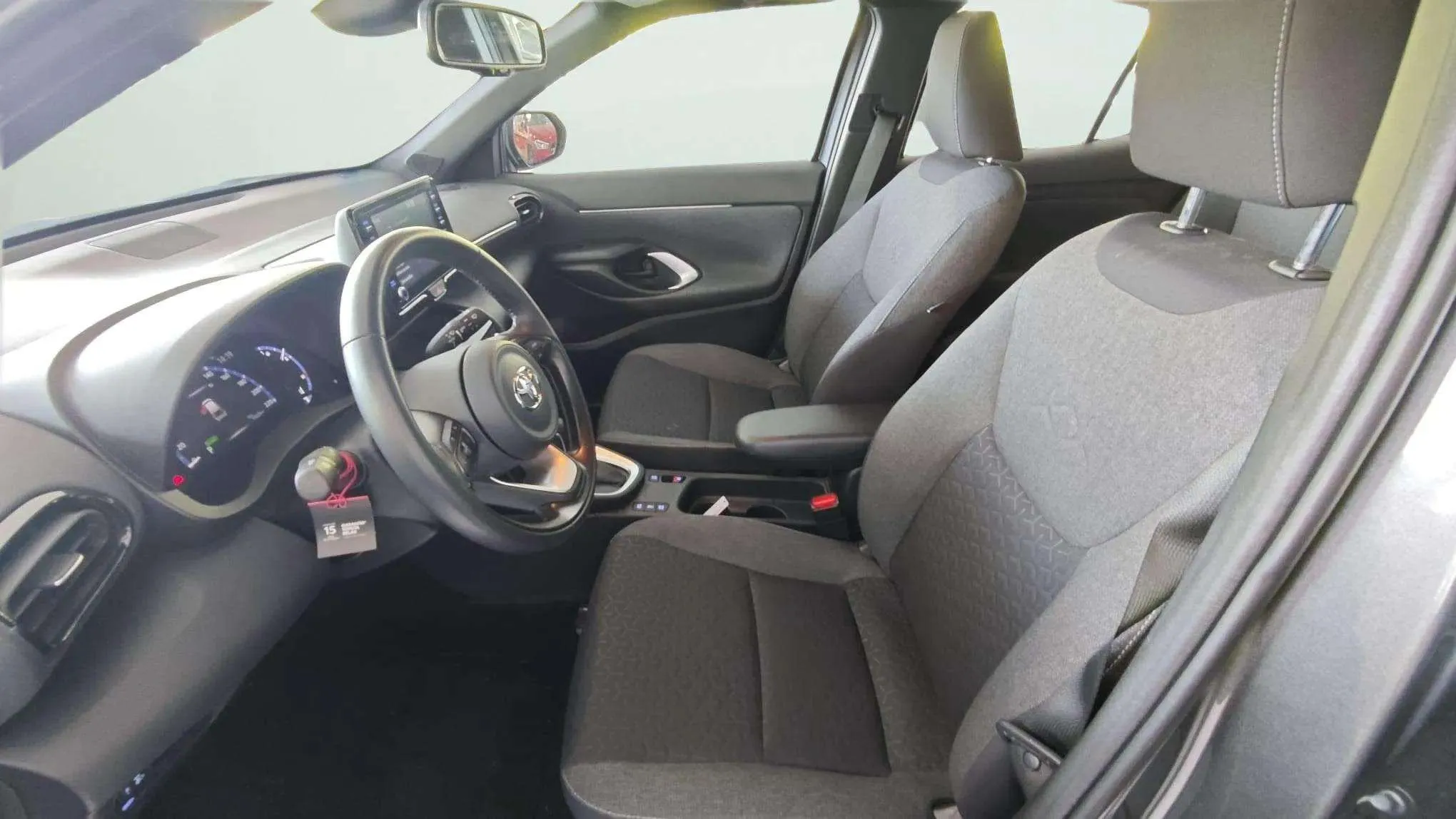 Toyota Yaris Cross 1.5 120H Style - foto 27