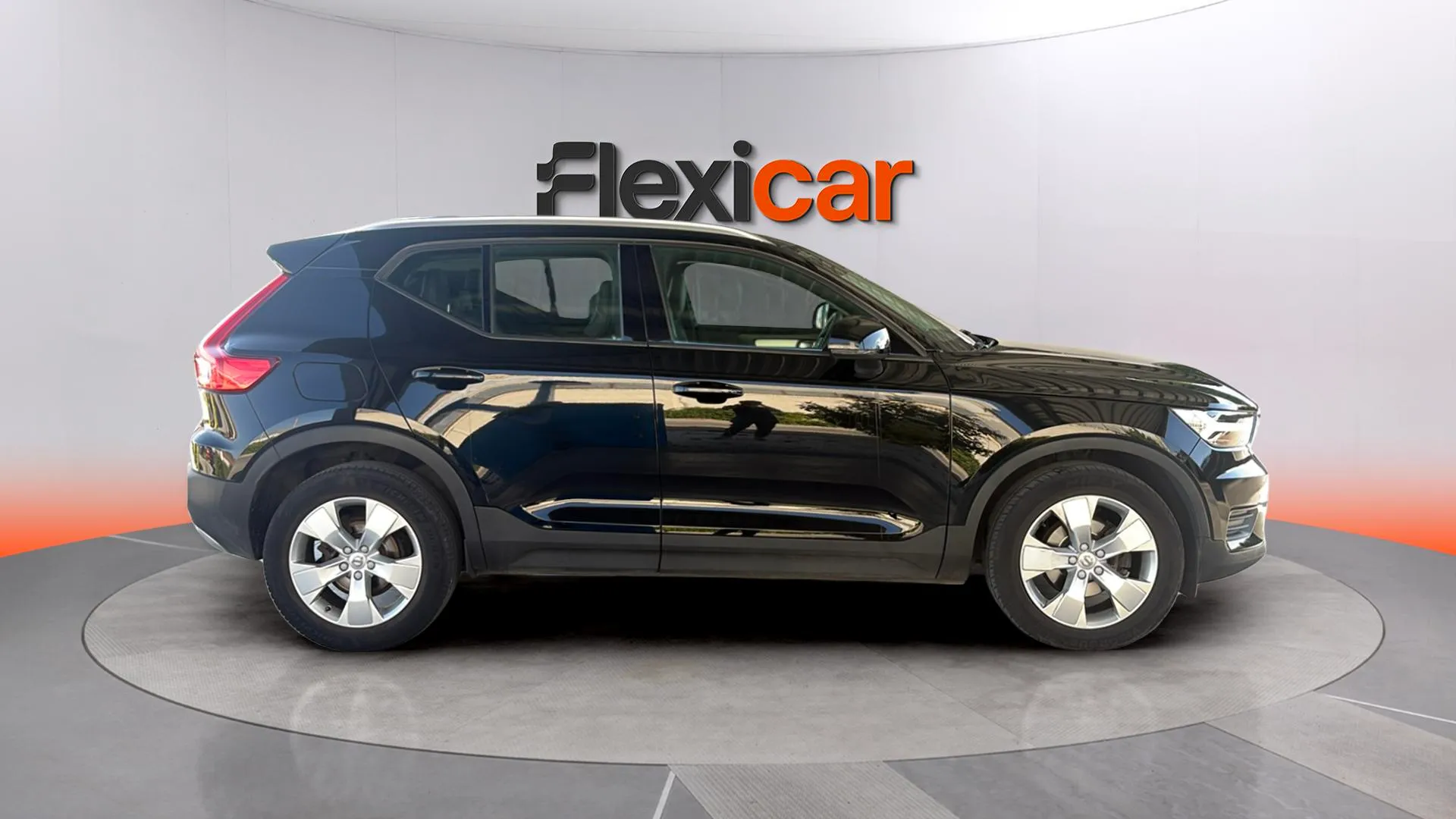 Volvo XC40 2.0 D3 - foto 8