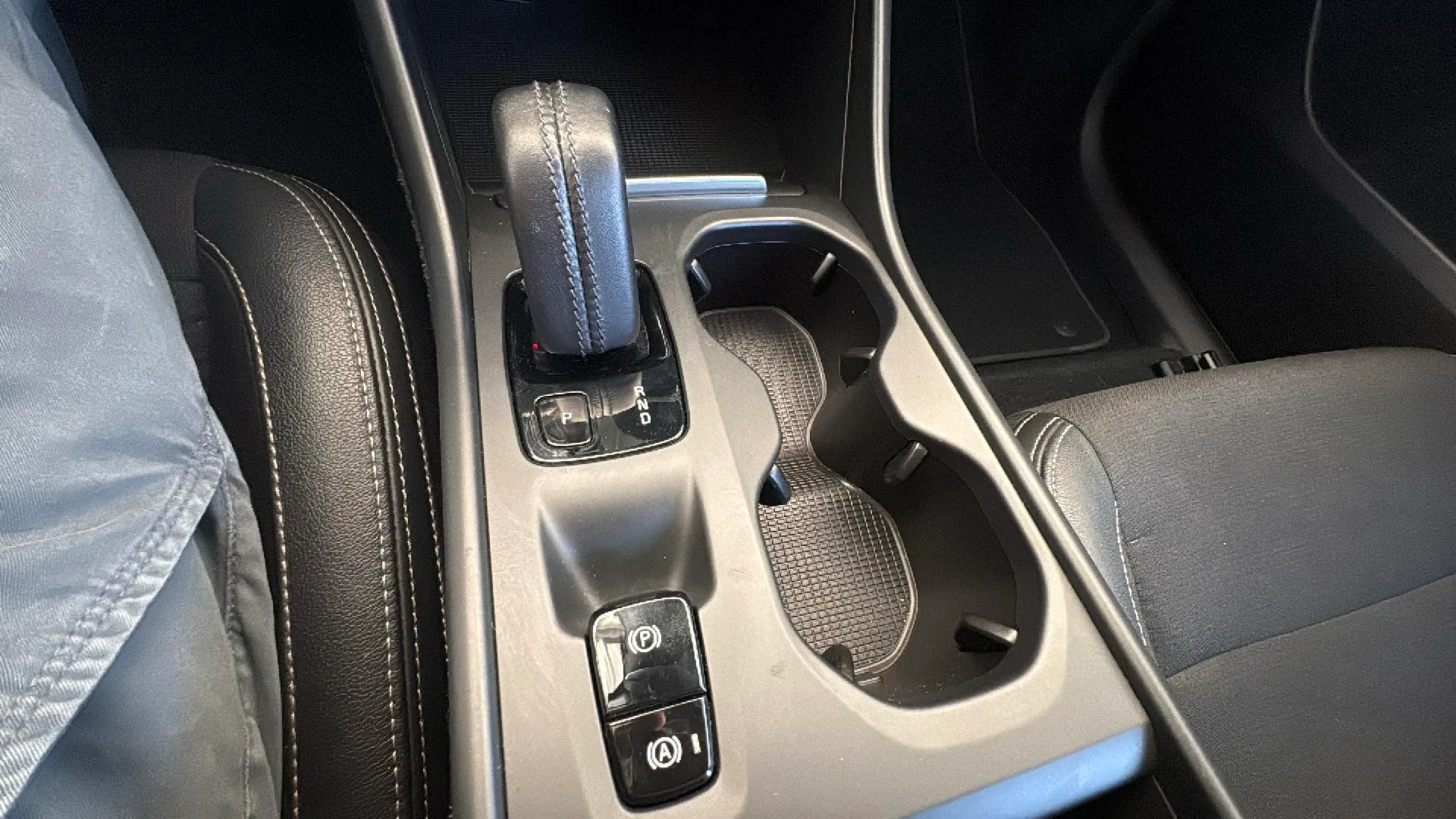 Volvo XC40 2.0 D3 - foto 23