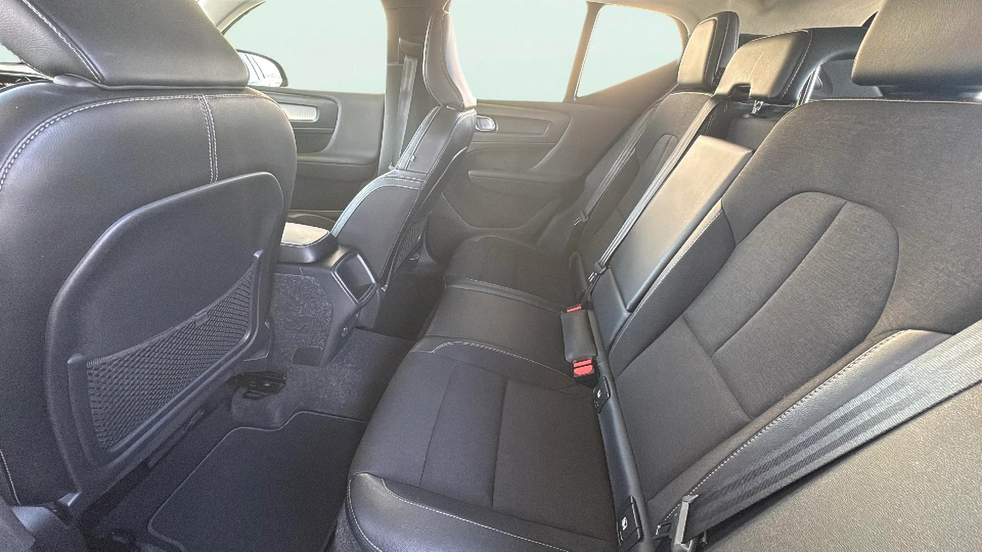 Volvo XC40 2.0 D3 - foto 26