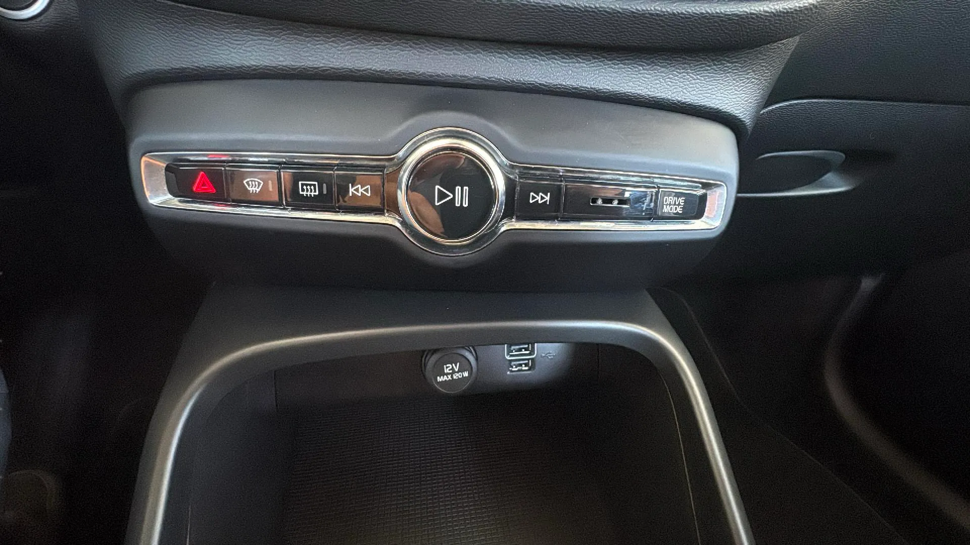 Volvo XC40 2.0 D3 - foto 22