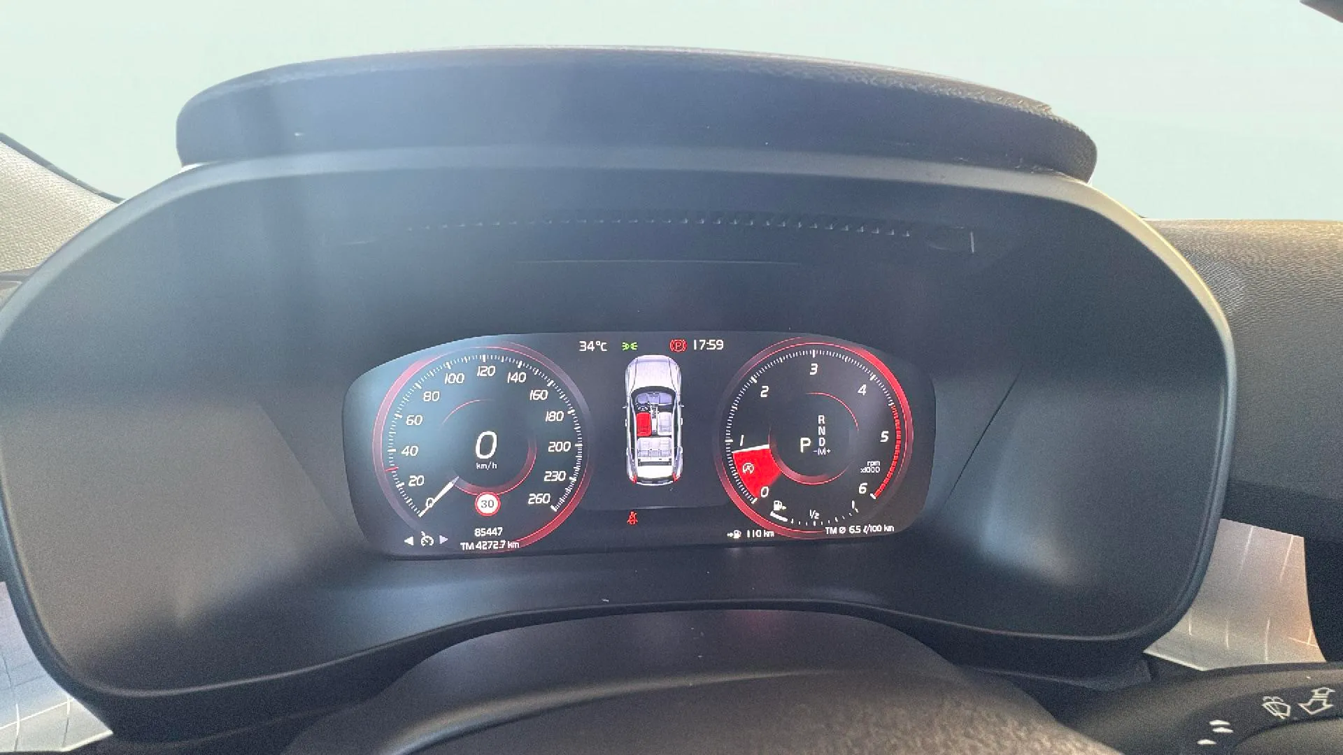 Volvo XC40 2.0 D3 - foto 10