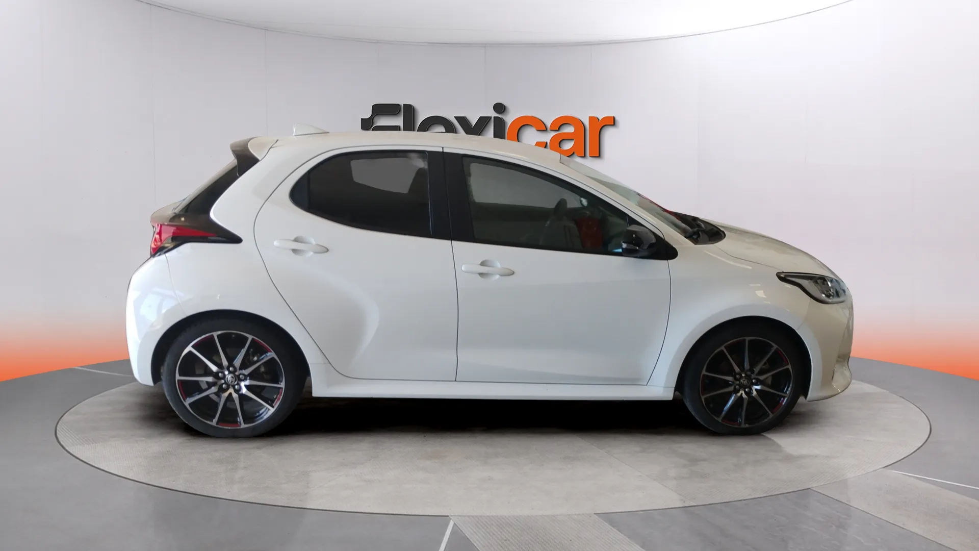 Toyota Yaris 1.5 120H GR Sport - foto 2