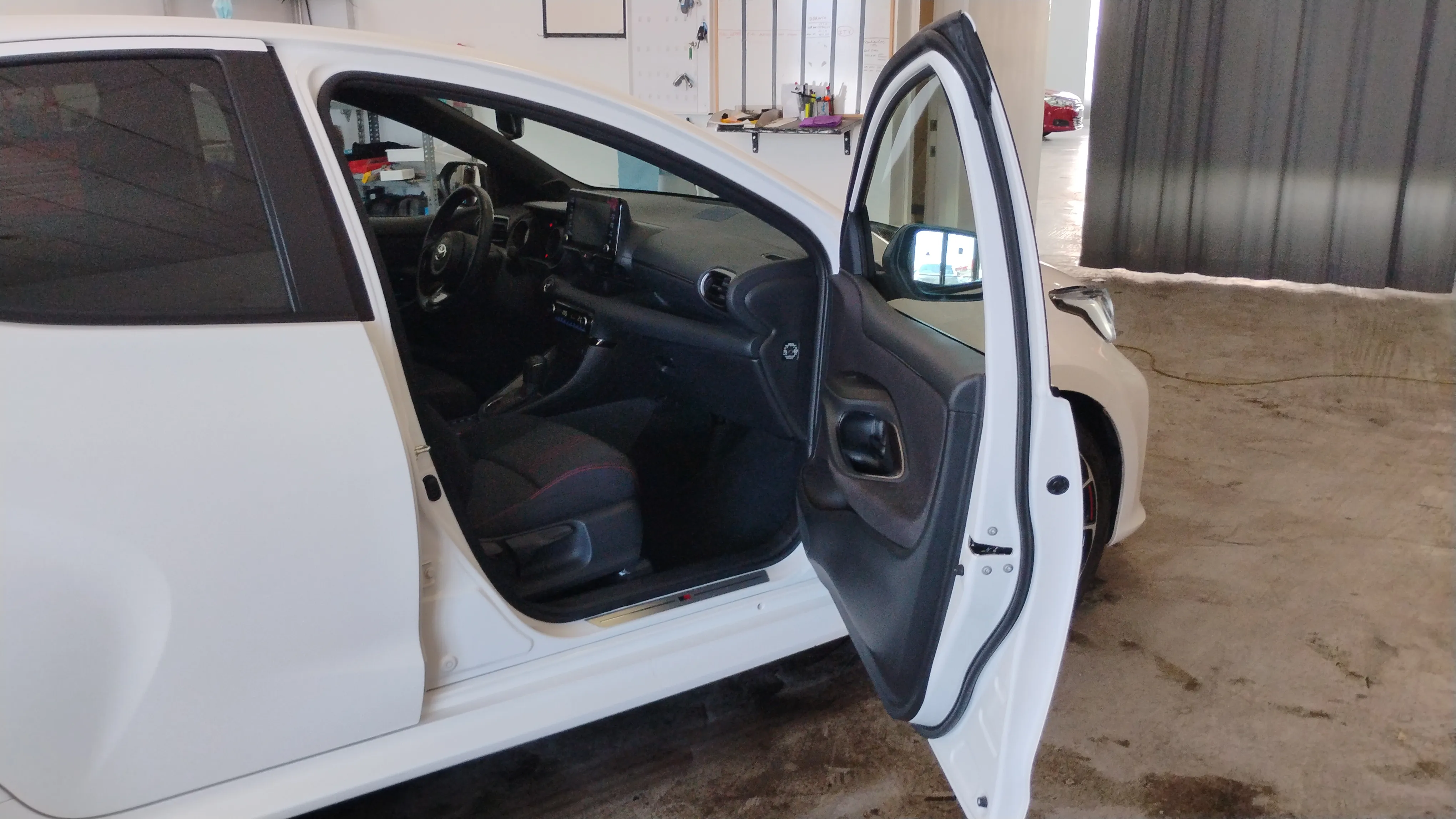 Toyota Yaris 1.5 120H GR Sport - foto 13