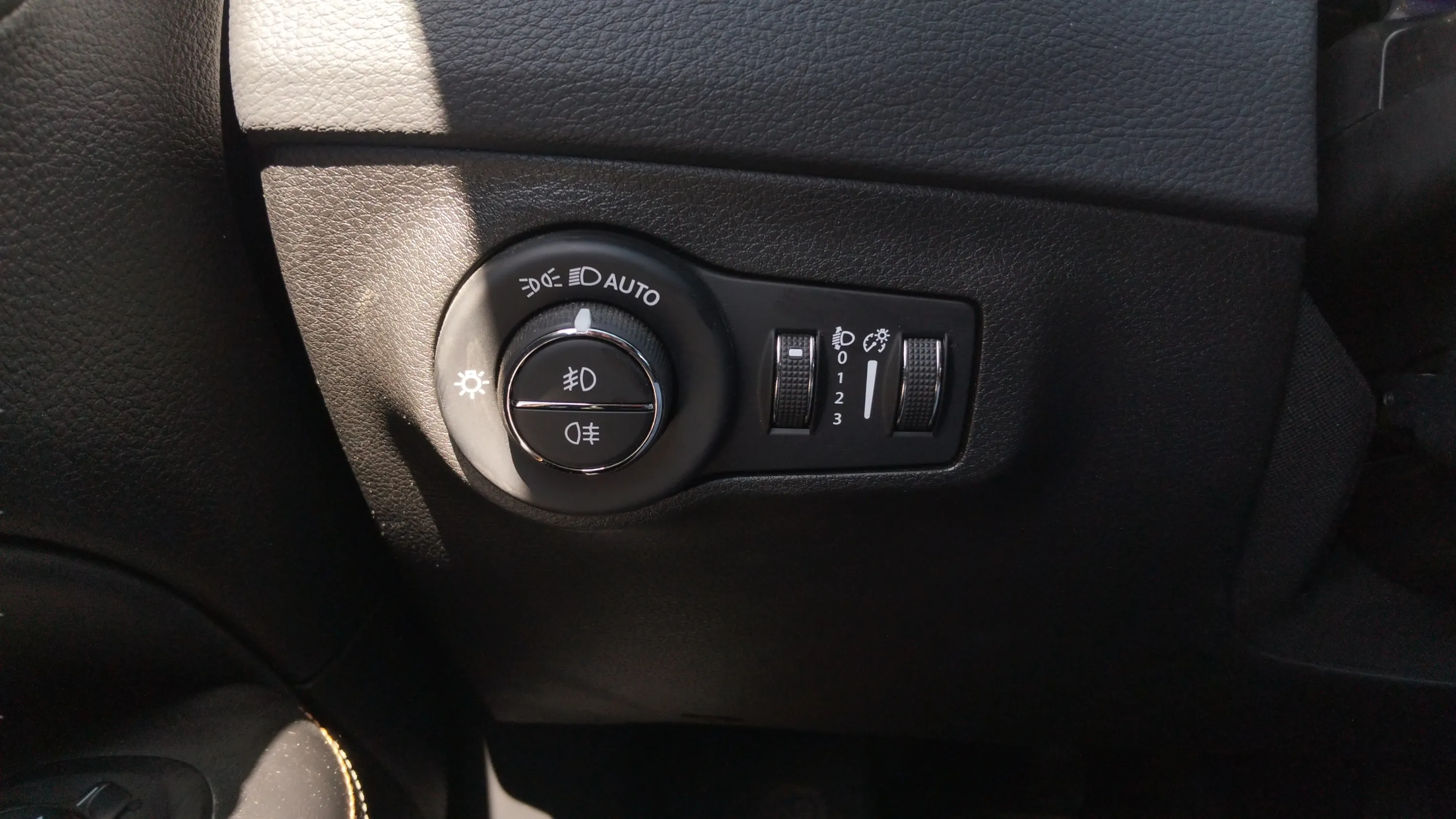 Jeep Compass 1.3 Gse T4 Limited FWD - foto 22