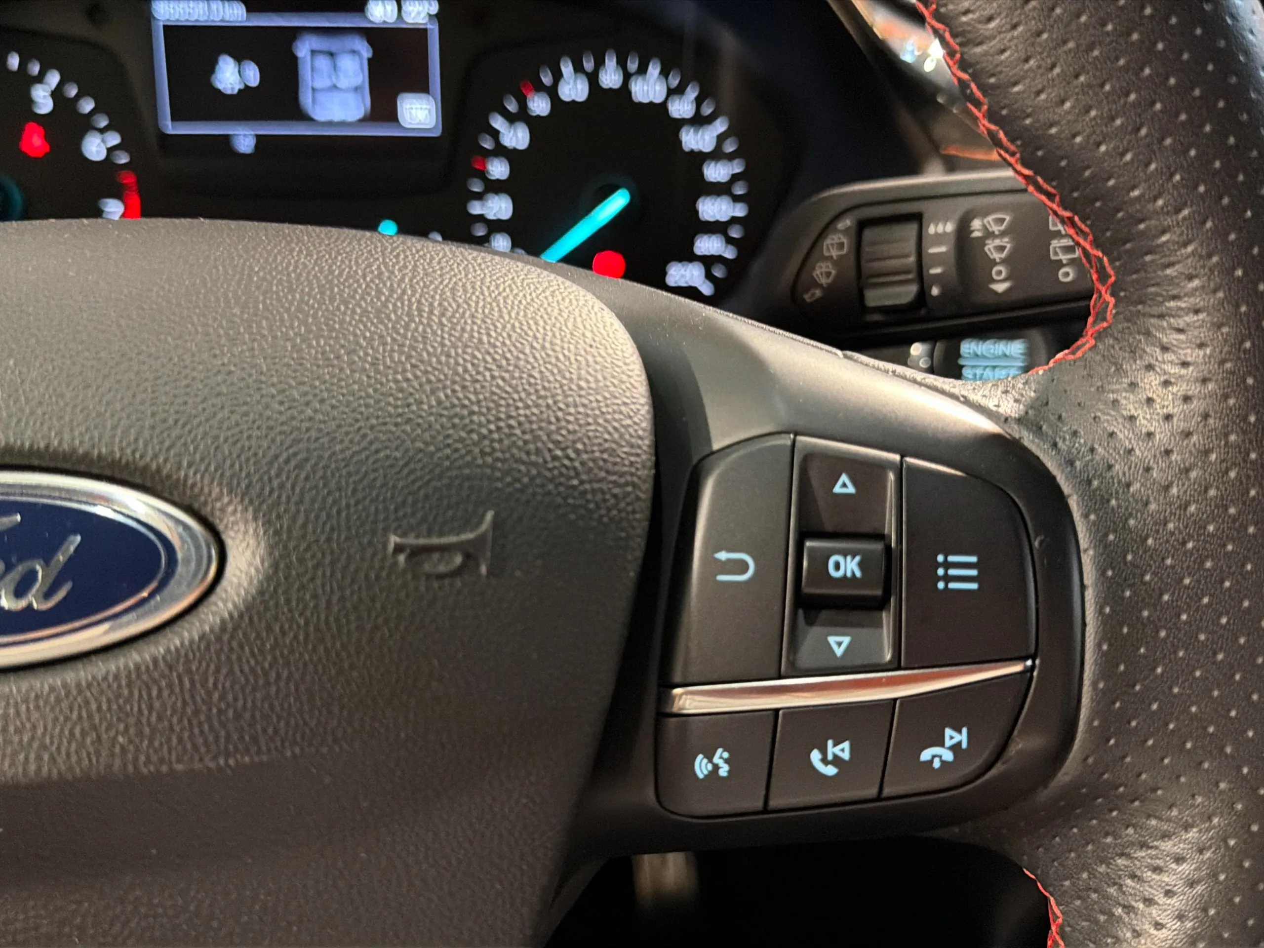 Ford Fiesta 1.0 EcoBoost ST-Line - foto 9