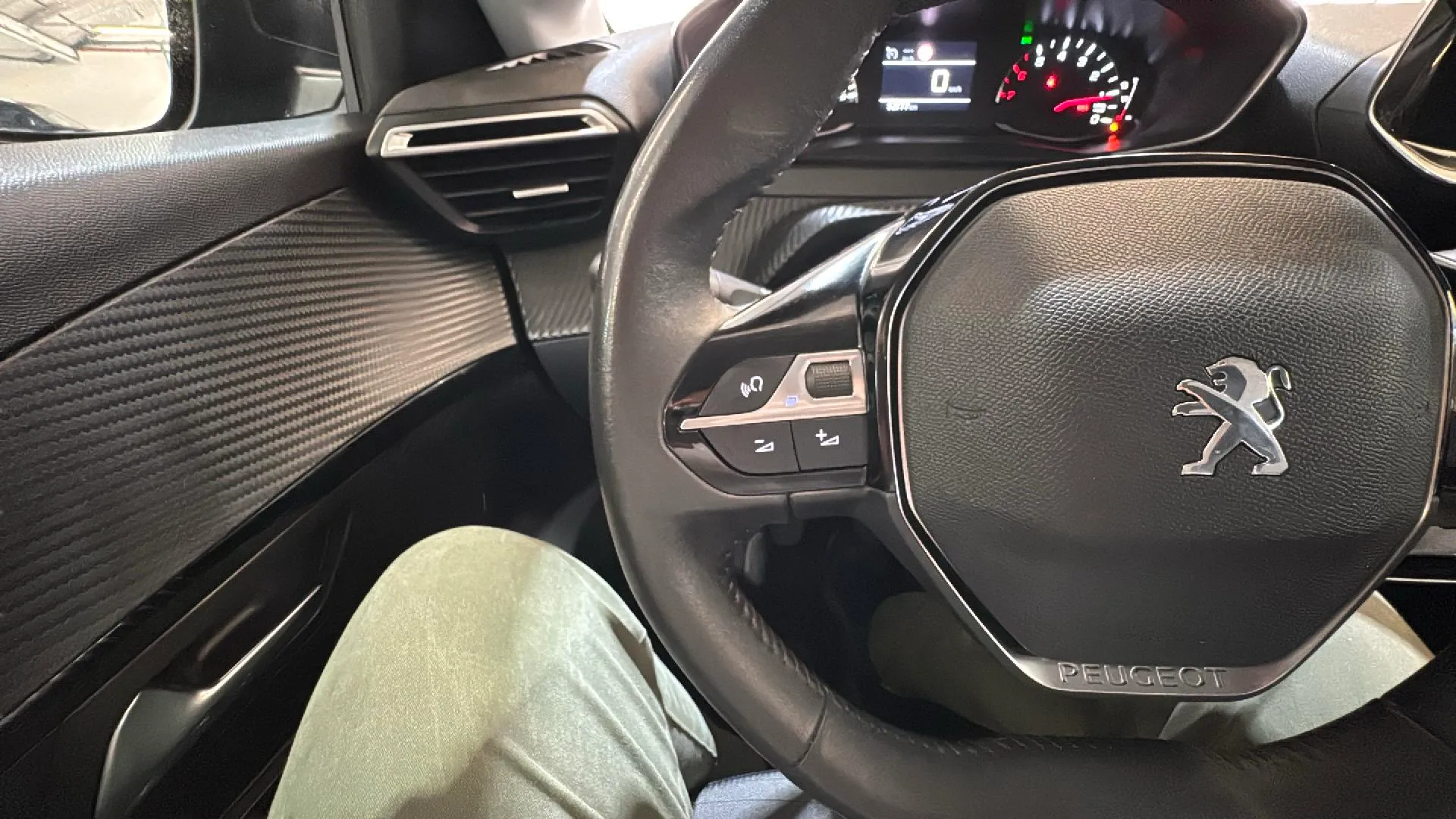 Peugeot 208 PureTech Allure - foto 17