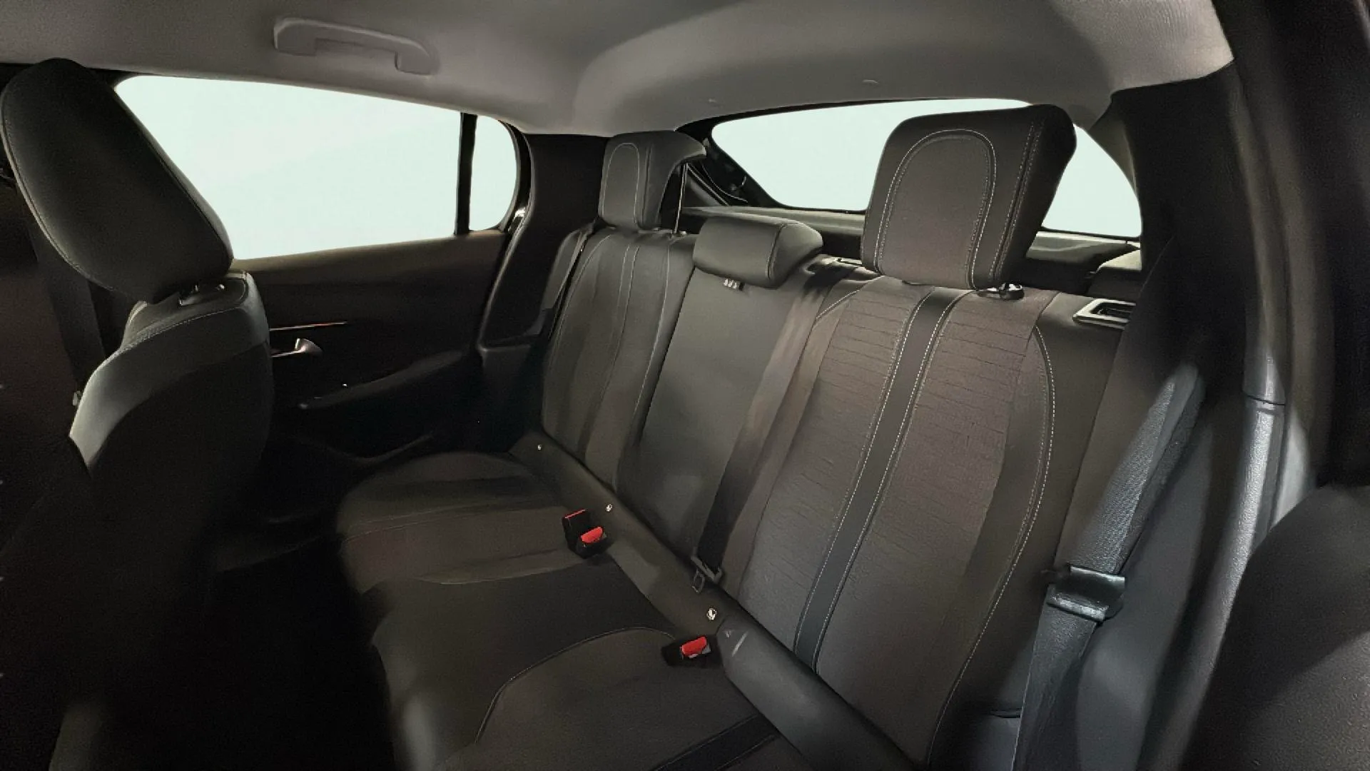 Peugeot 208 PureTech Allure - foto 13