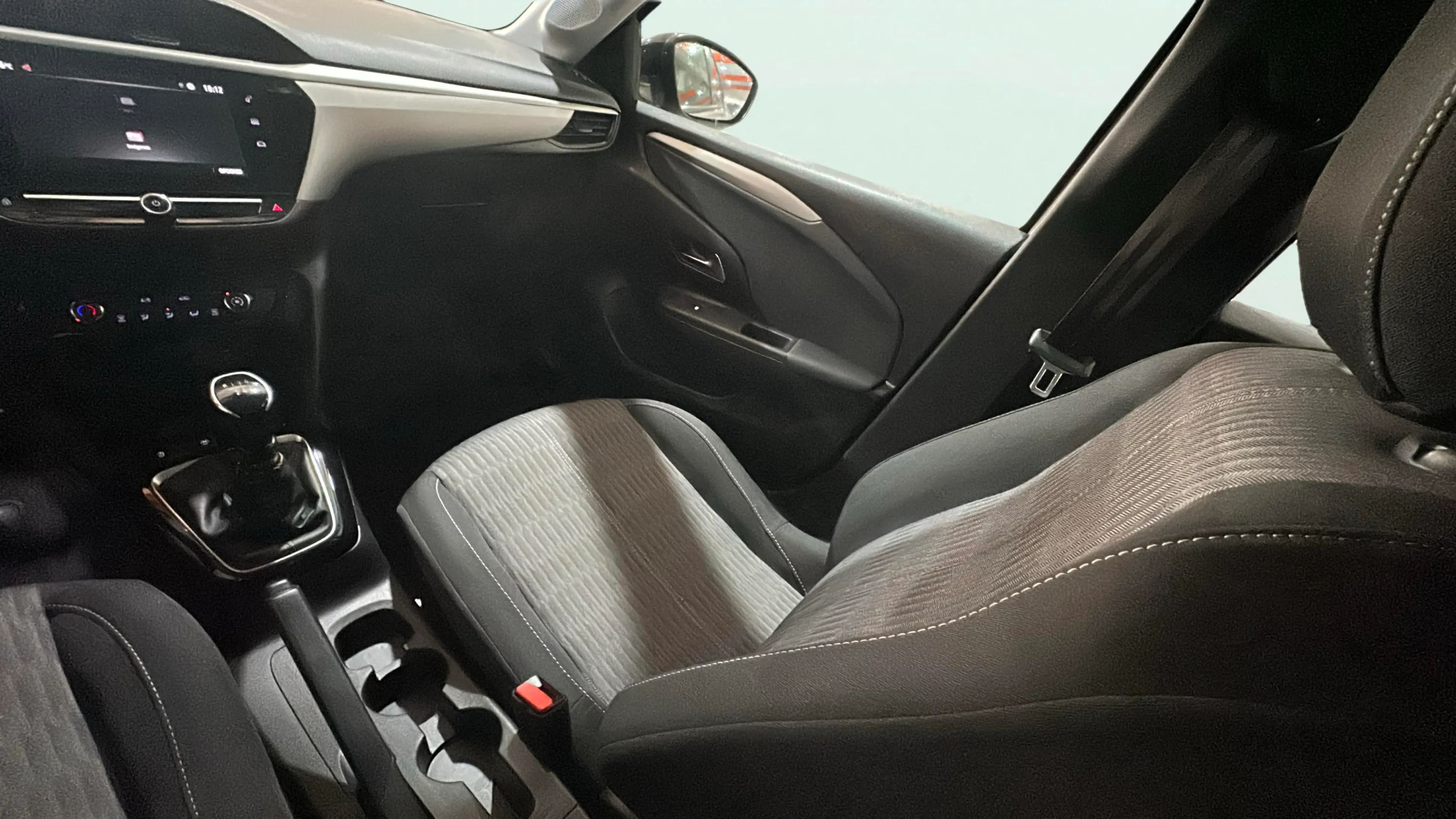 Opel Corsa 1.2T XHL Elegance - foto 11