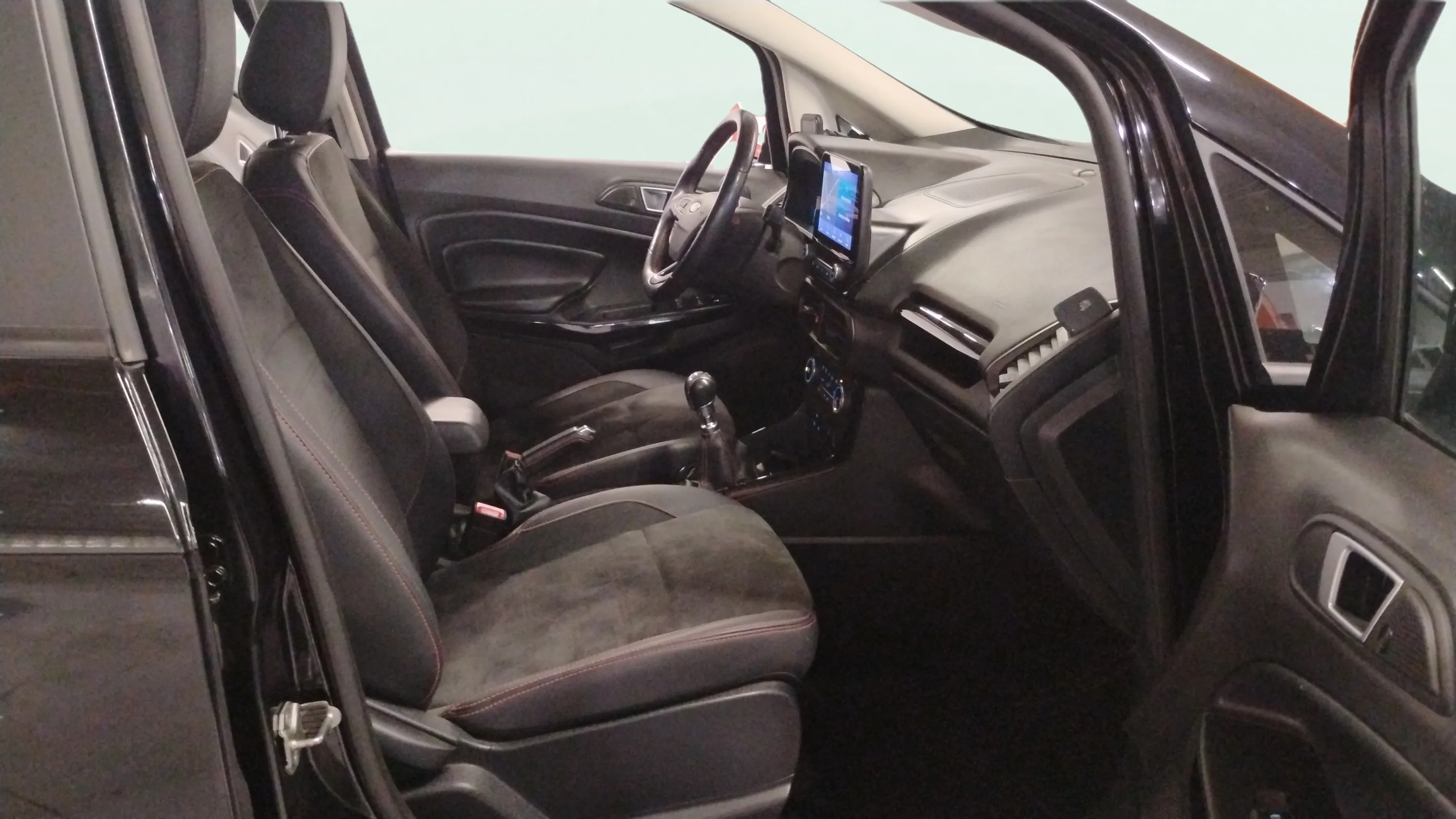 Ford EcoSport 1.0T EcoBoost Active - foto 11