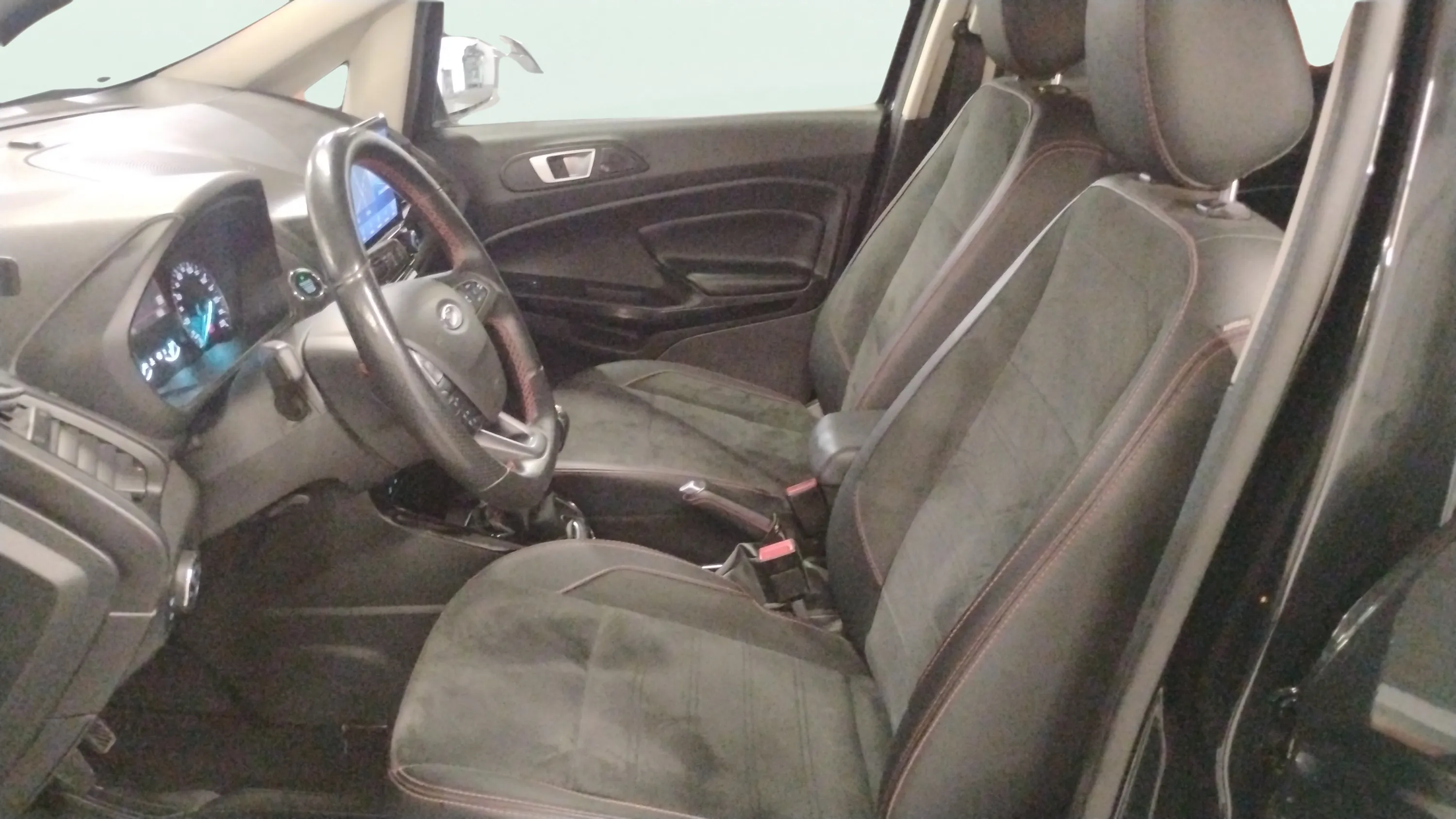 Ford EcoSport 1.0T EcoBoost Active - foto 10