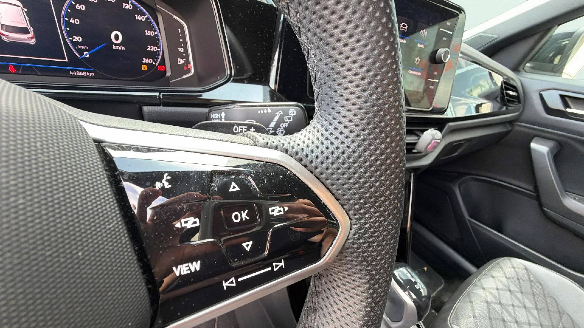 Volkswagen T-Roc R-Line 1.5 TSI DSG - foto 19