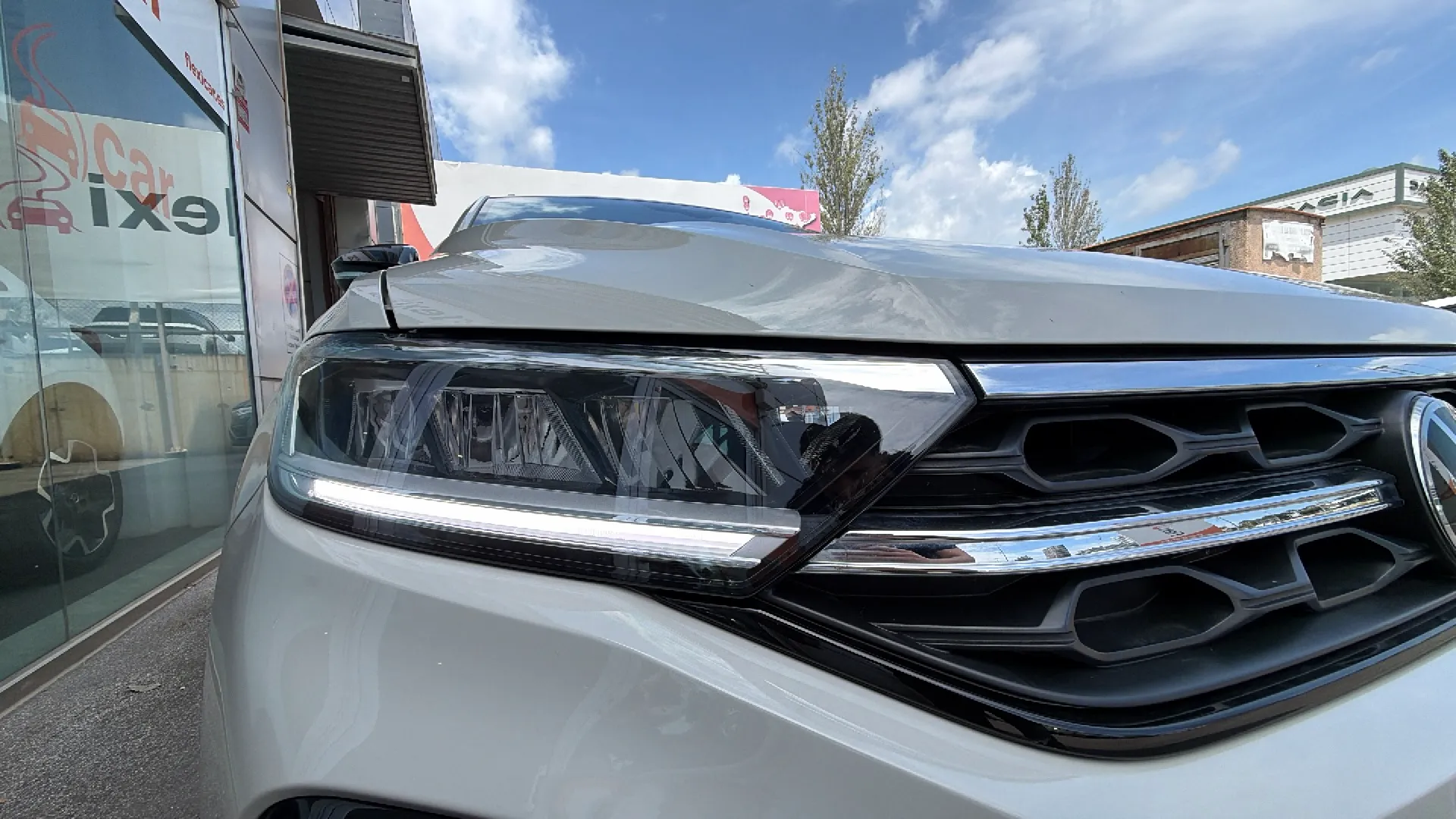 Volkswagen T-Roc R-Line 1.5 TSI DSG - foto 39