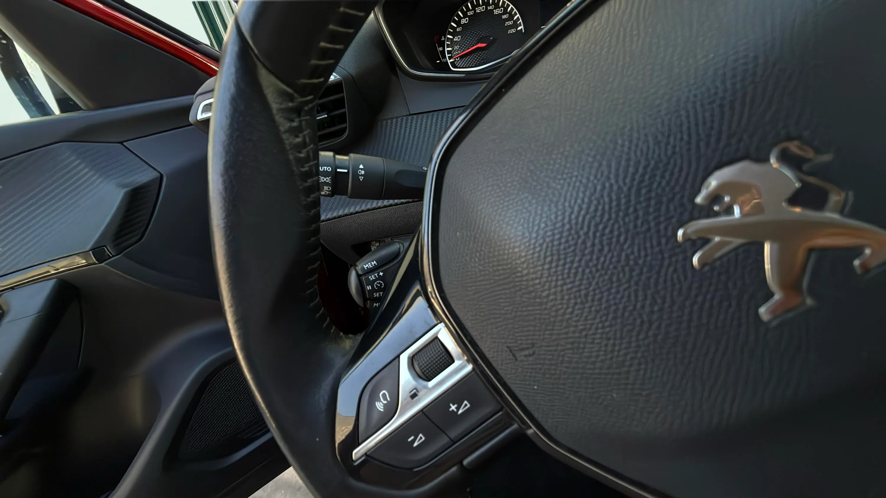 Peugeot 2008 Active Pack PureTech 100 BVM6 - foto 13