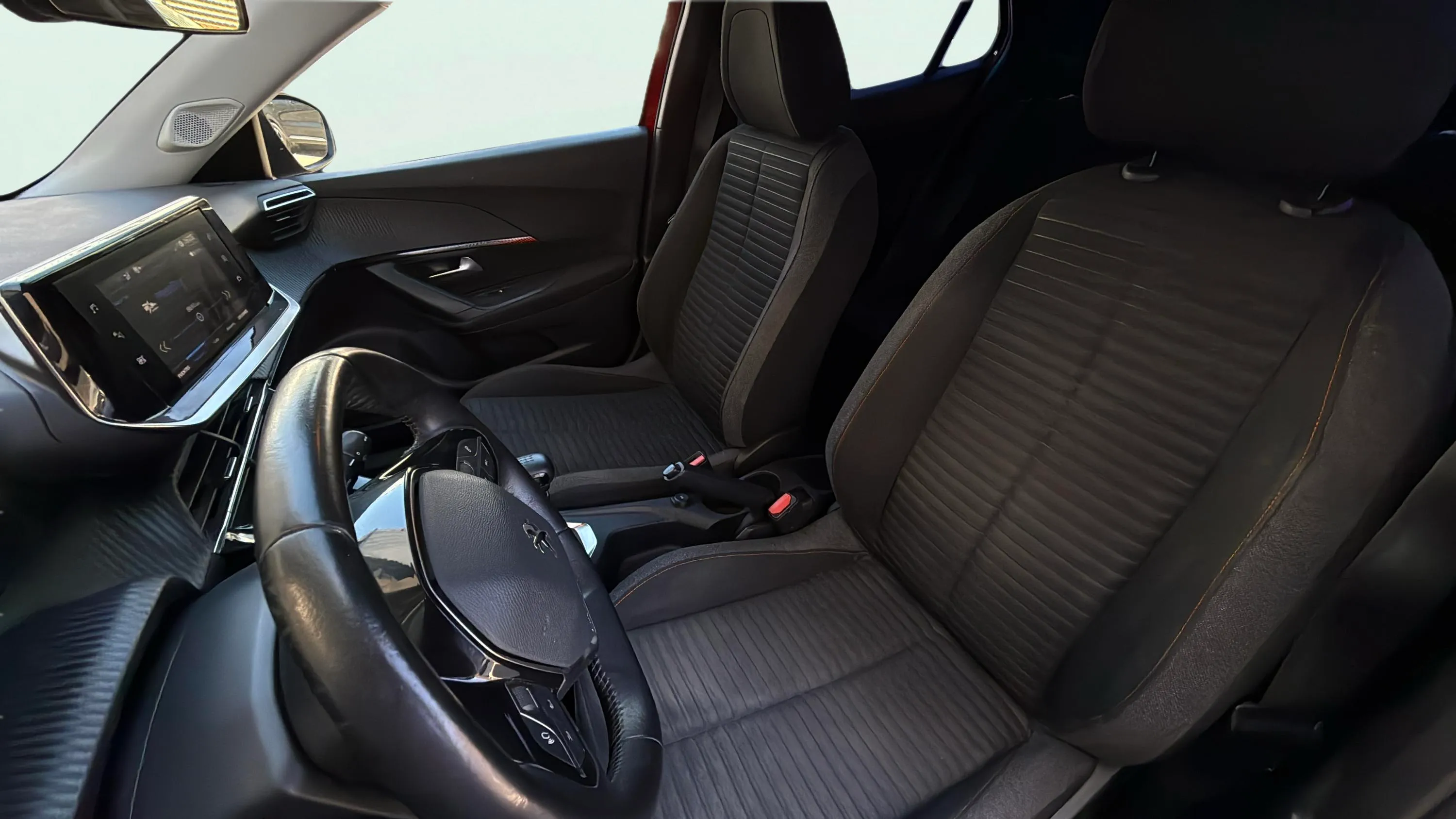 Peugeot 2008 Active Pack PureTech 100 BVM6 - foto 11