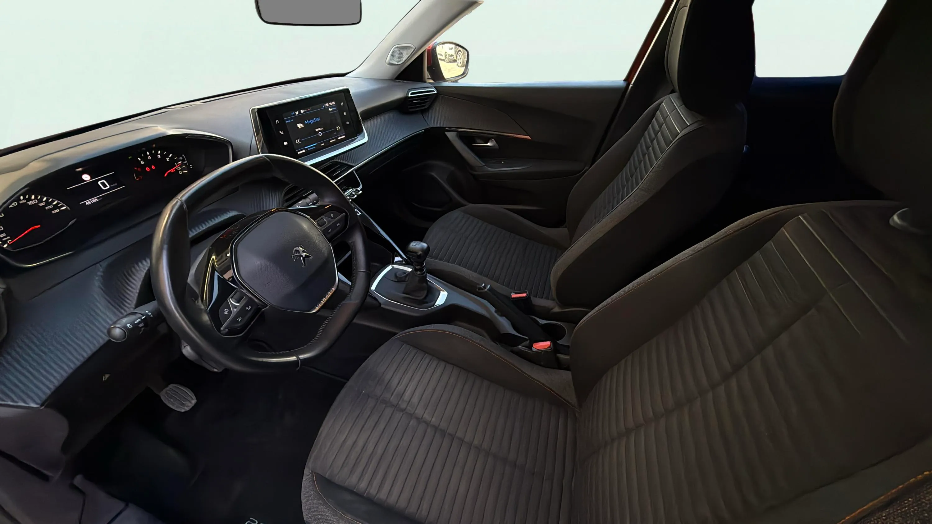 Peugeot 2008 Active Pack PureTech 100 BVM6 - foto 10
