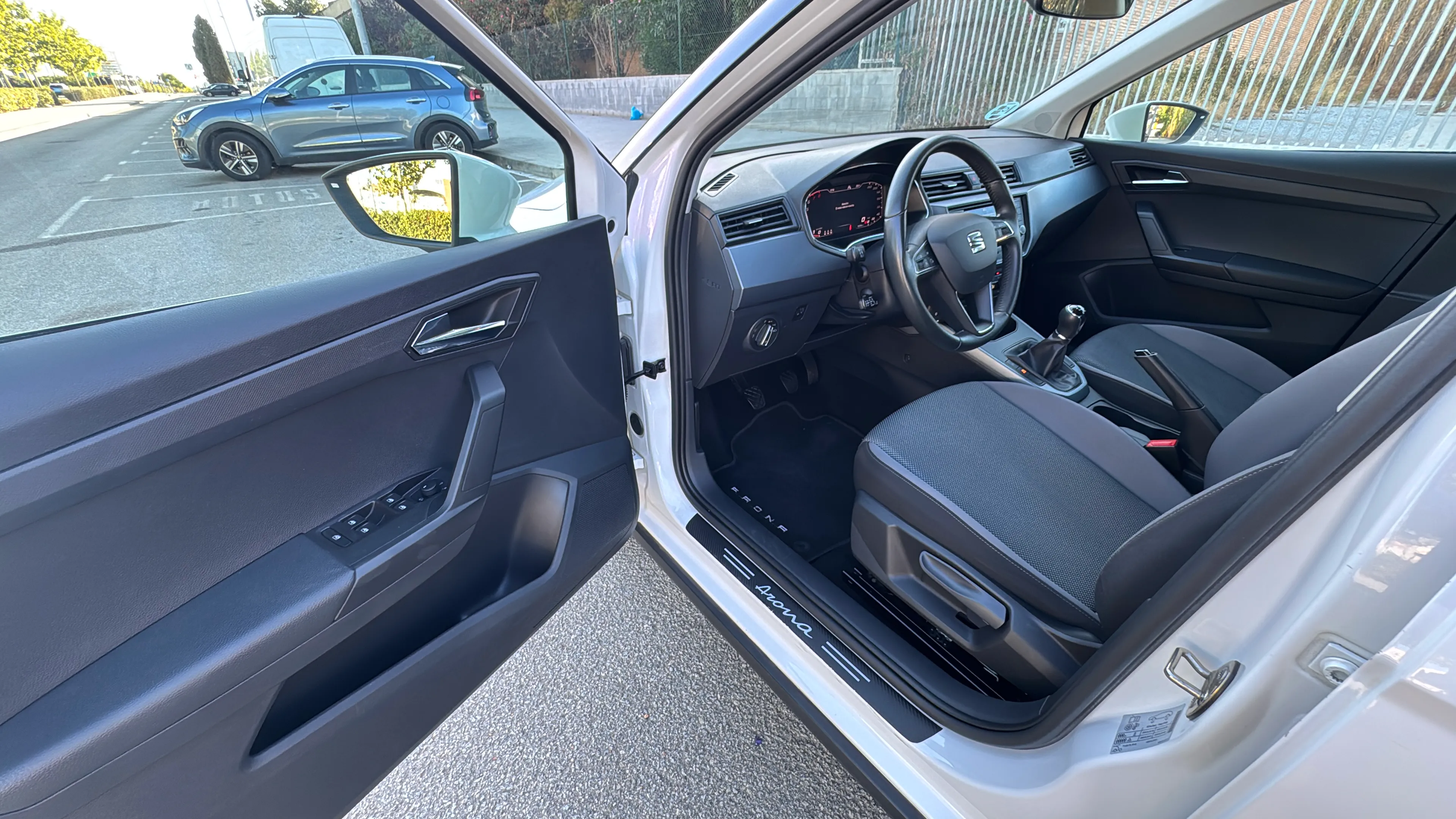 SEAT Arona 1.0 TSI Xcellence - foto 28
