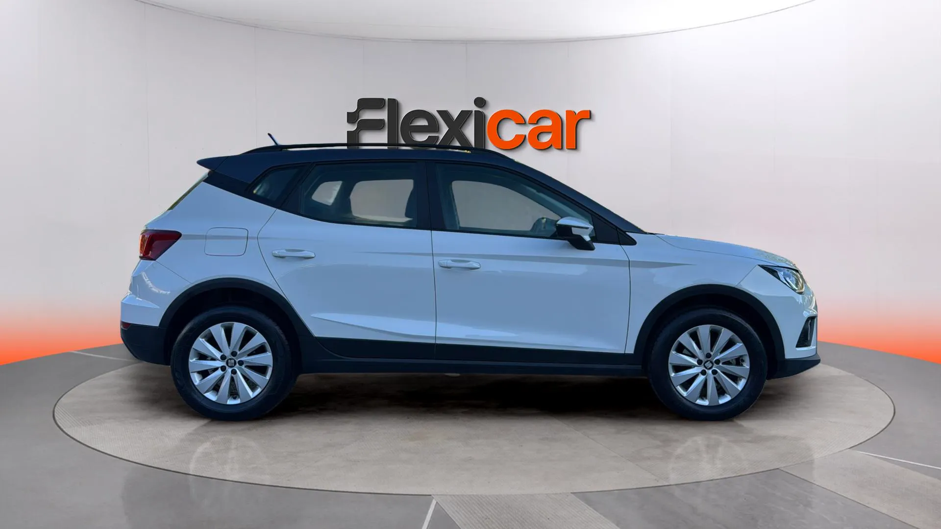 SEAT Arona 1.0 TSI Xcellence - foto 8