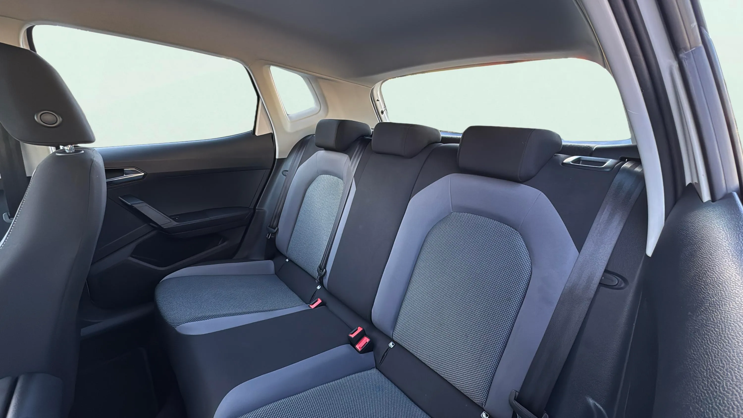 SEAT Arona 1.0 TSI Xcellence - foto 14